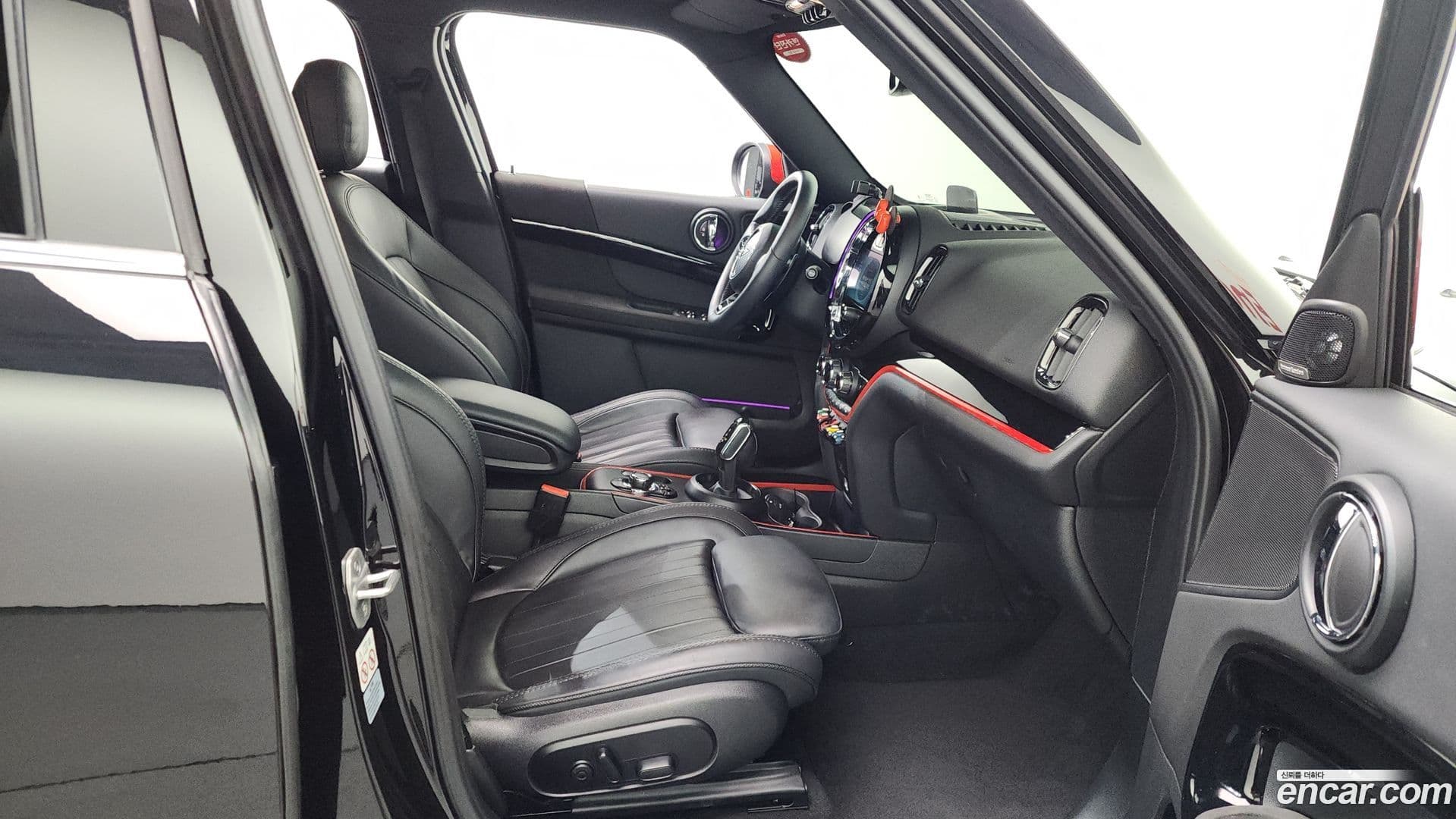 Main__Slider__Photo:Countryman Mini 2022.5-10