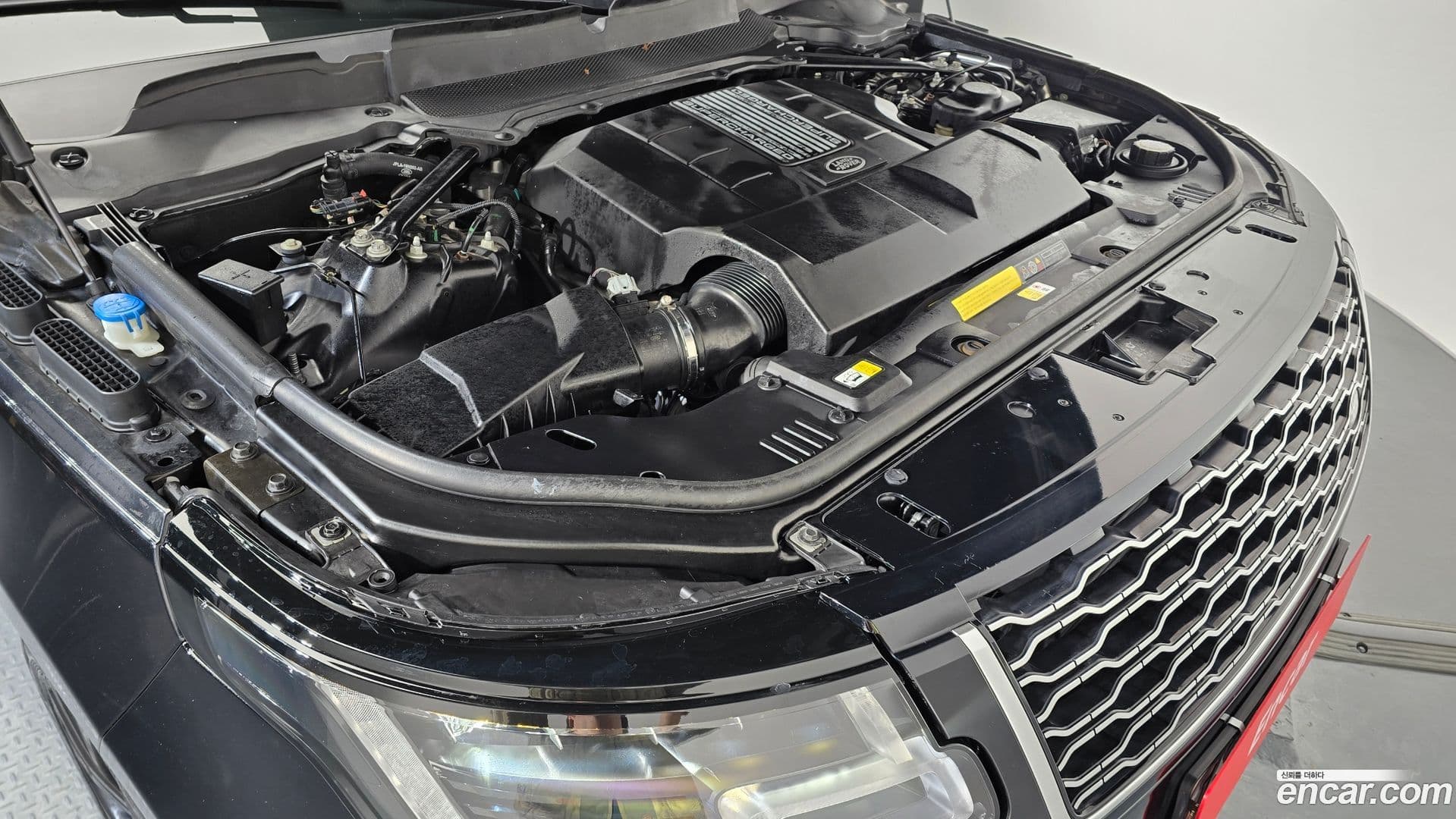 Main__Slider__Photo:Range Rover Land Rover 2020.4-5