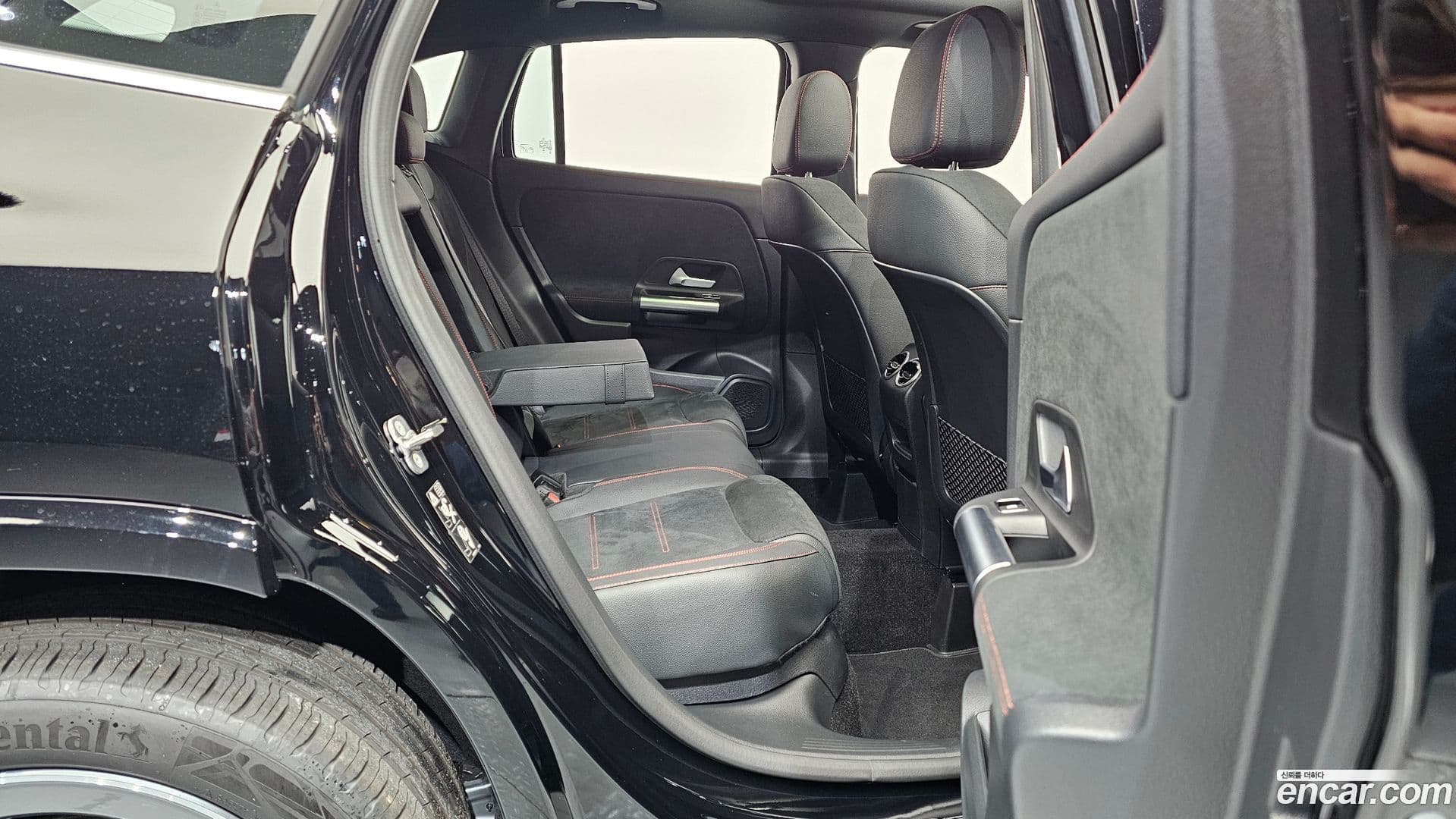 Main__Slider__Photo:GLA-Class Mercedes-Benz 2025.4-11