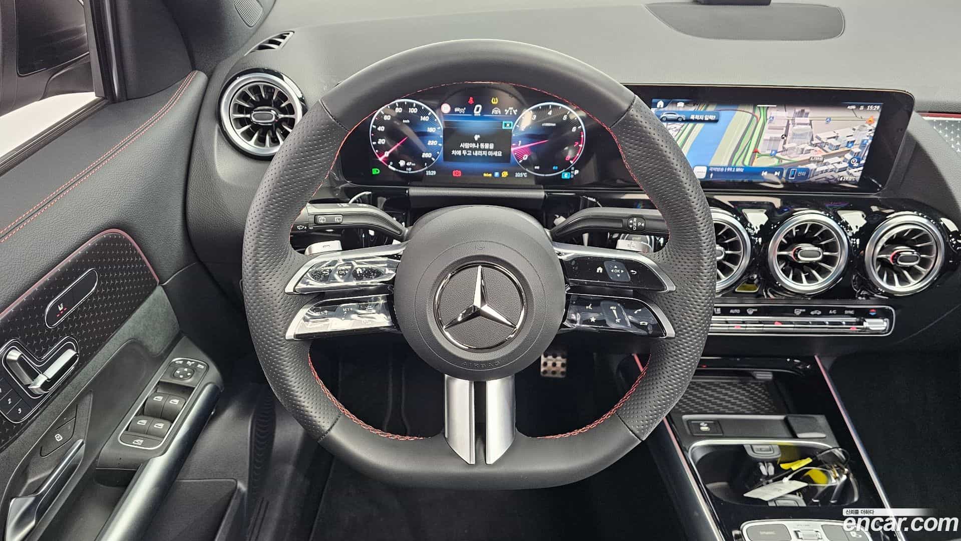 GLA-Class Mercedes-Benz 2025.4-OPTION-017