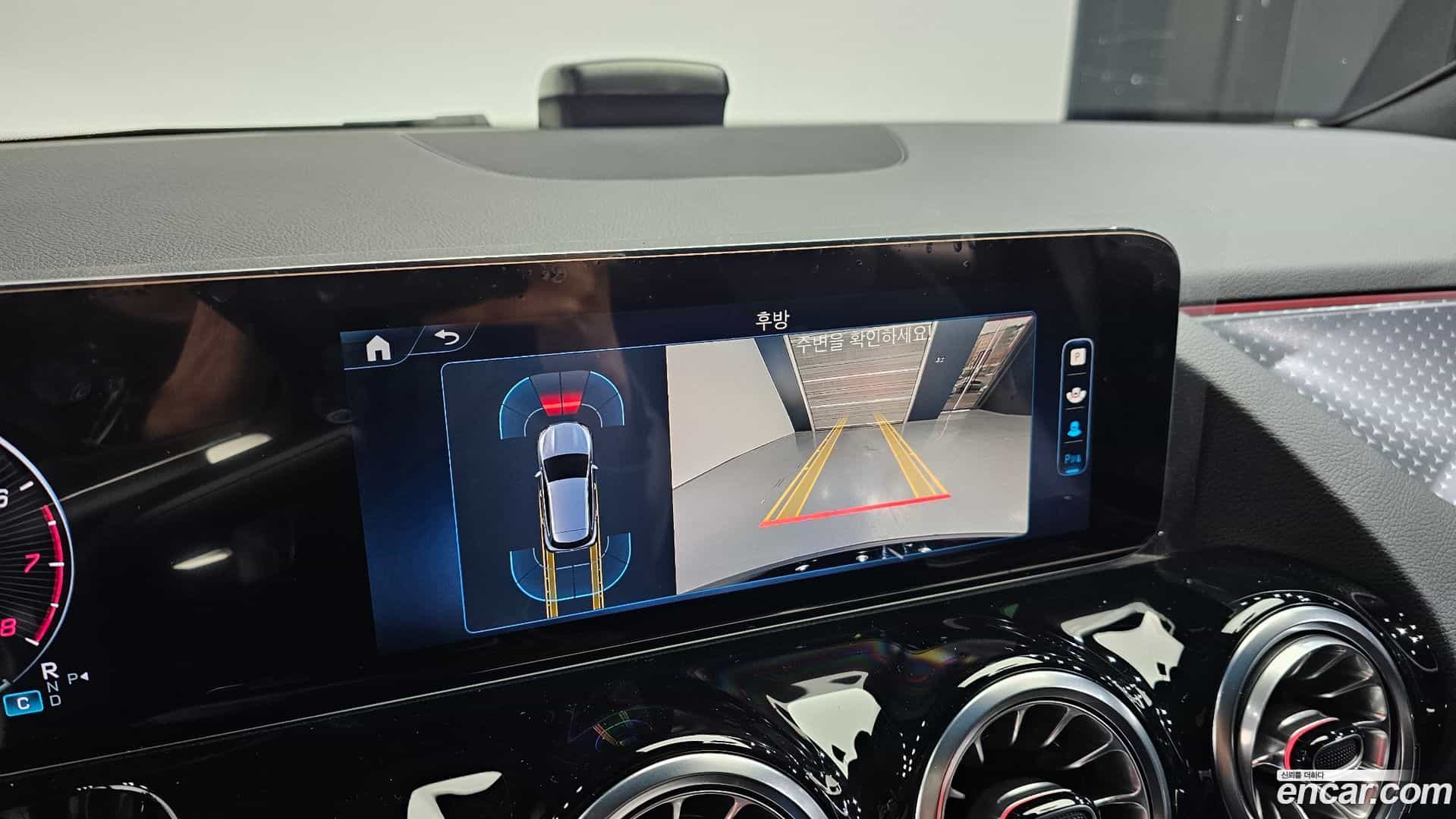 GLA-Class Mercedes-Benz 2025.4-OPTION-021