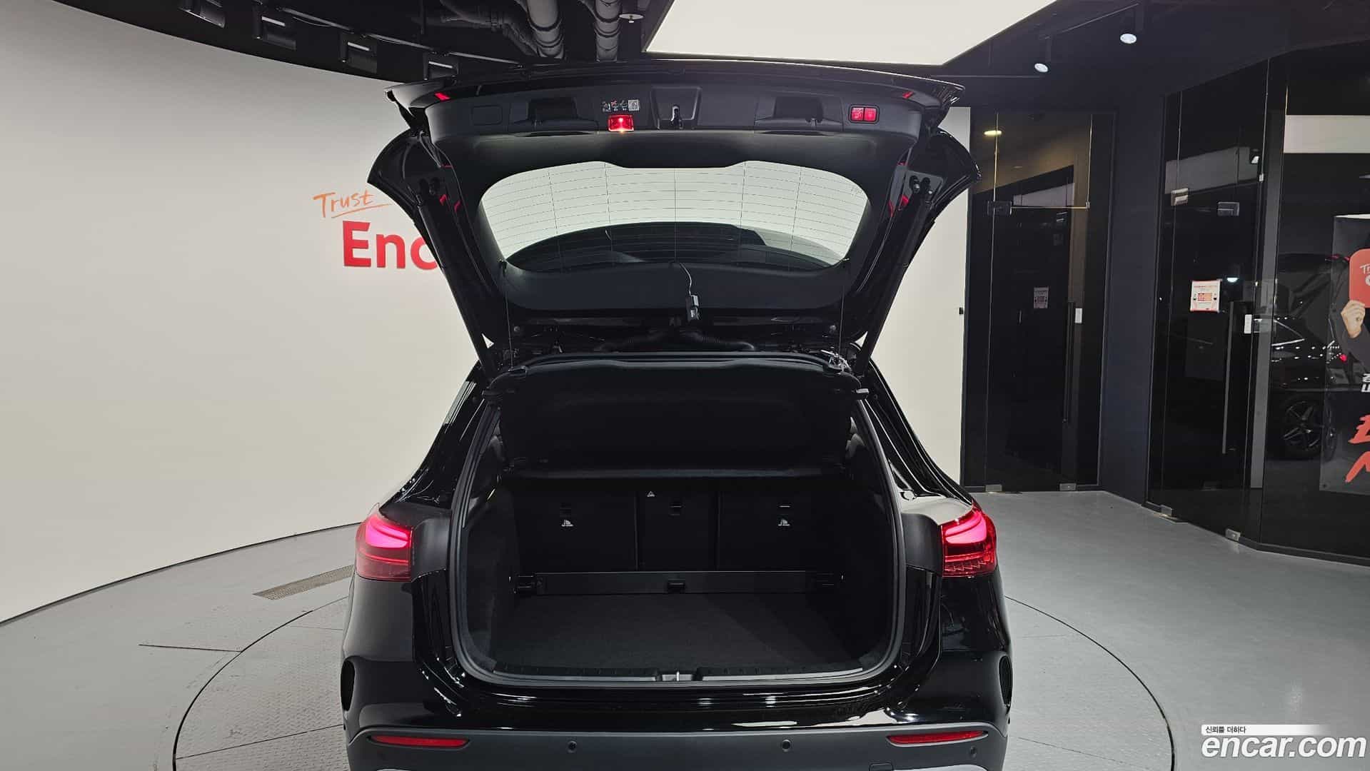 GLA-Class Mercedes-Benz 2025.4-OPTION-024