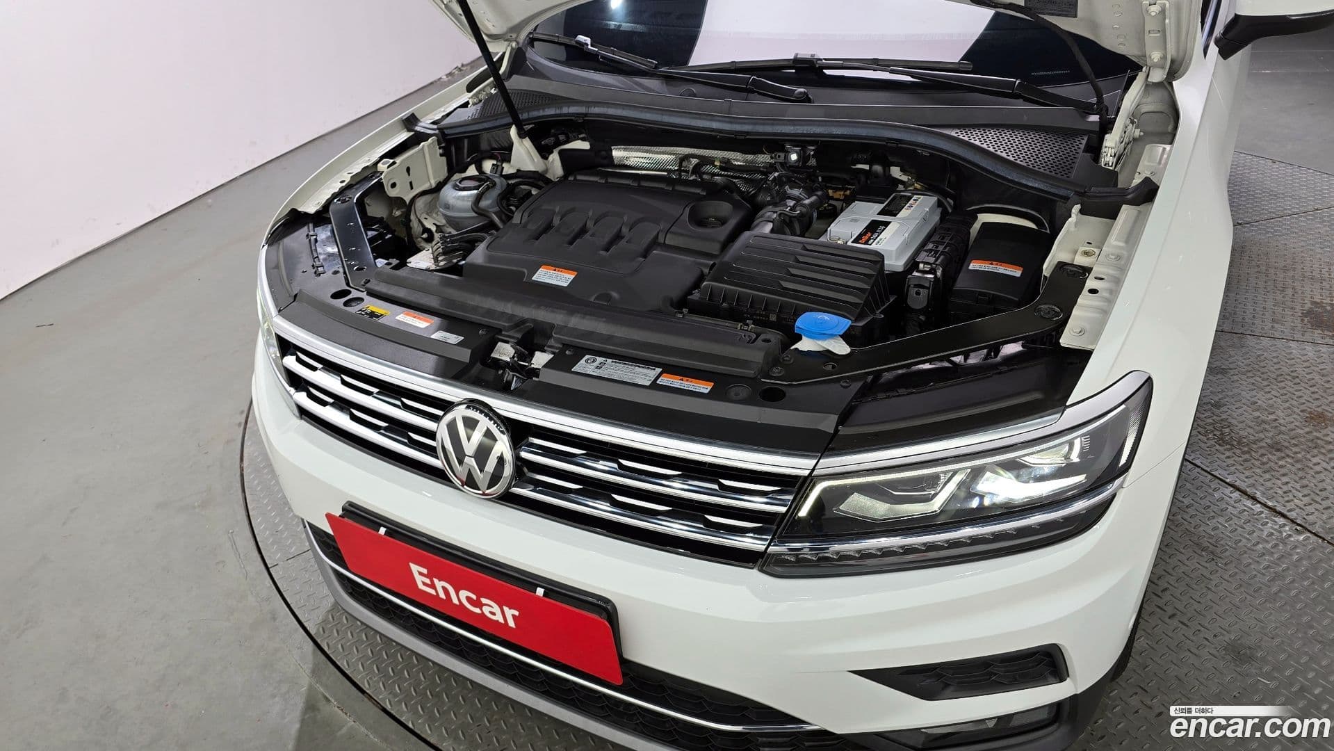 Main__Slider__Photo:Tiguan Volkswagen 2020.6-5