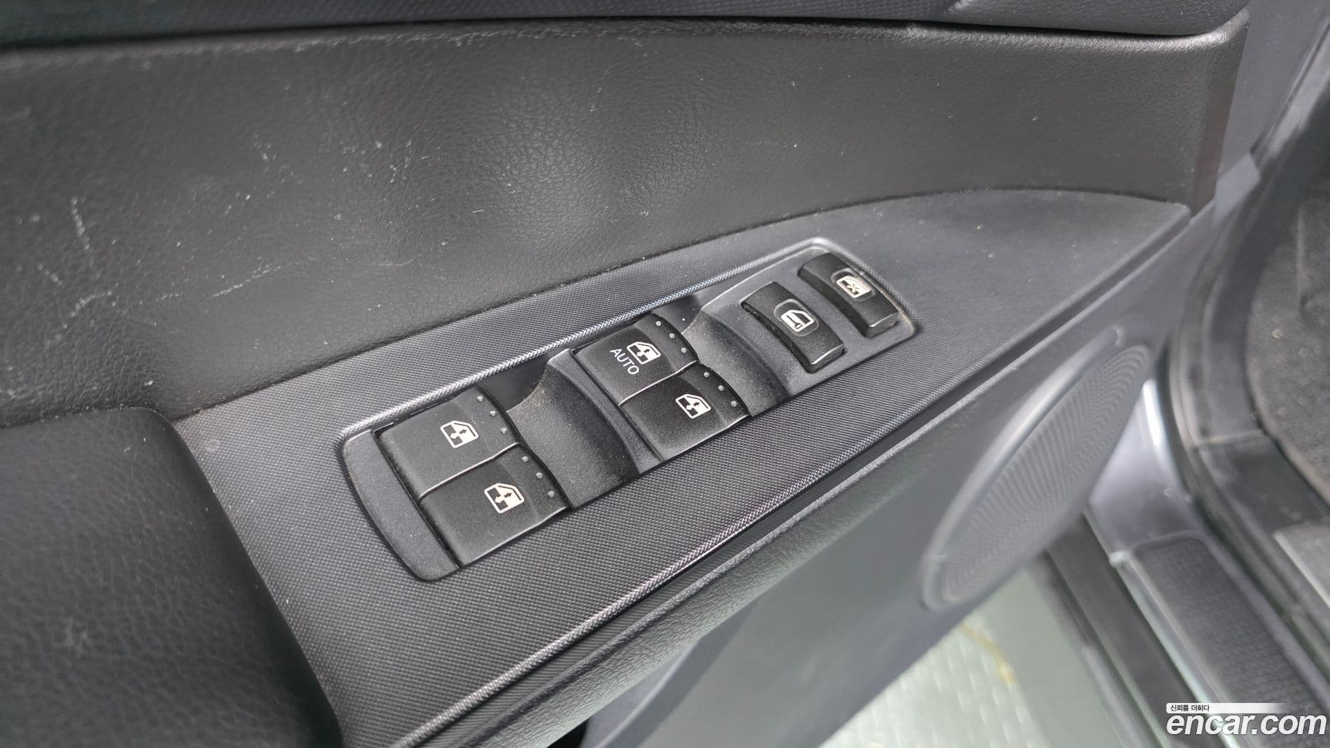 Main__Slider__Photo:KORANDO KG_Mobility_Ssangyong 2015.3-11