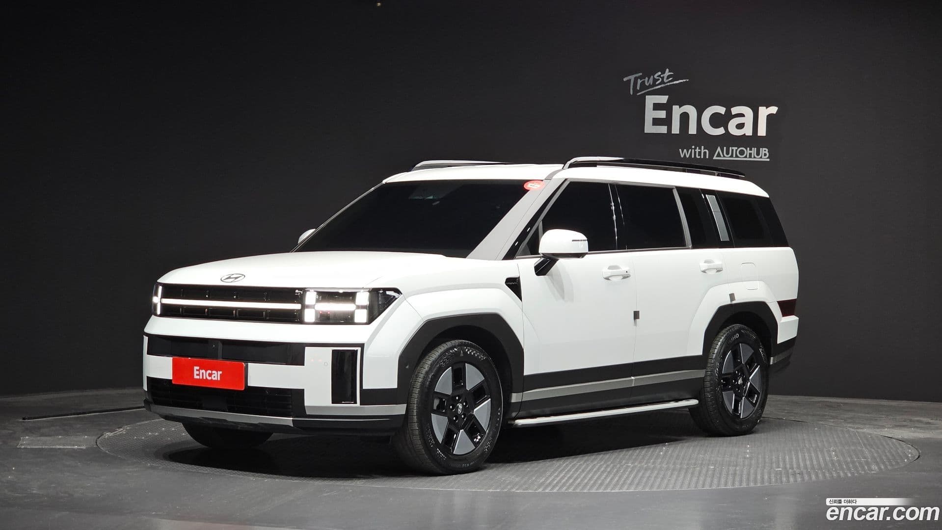 Main__Slider__Photo:Santafe Hyundai 2023.10-0