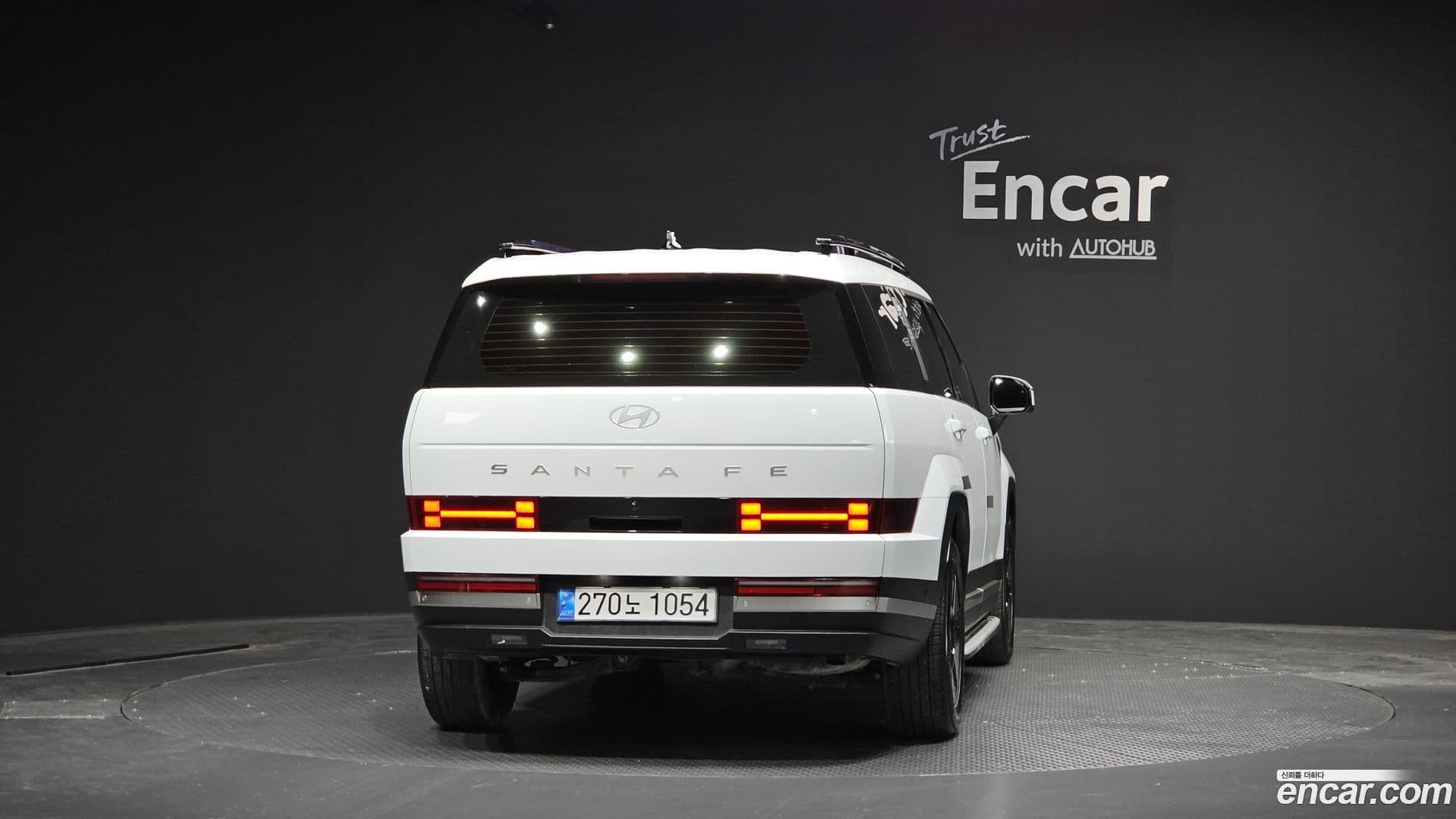 Main__Slider__Photo:Santafe Hyundai 2023.10-3