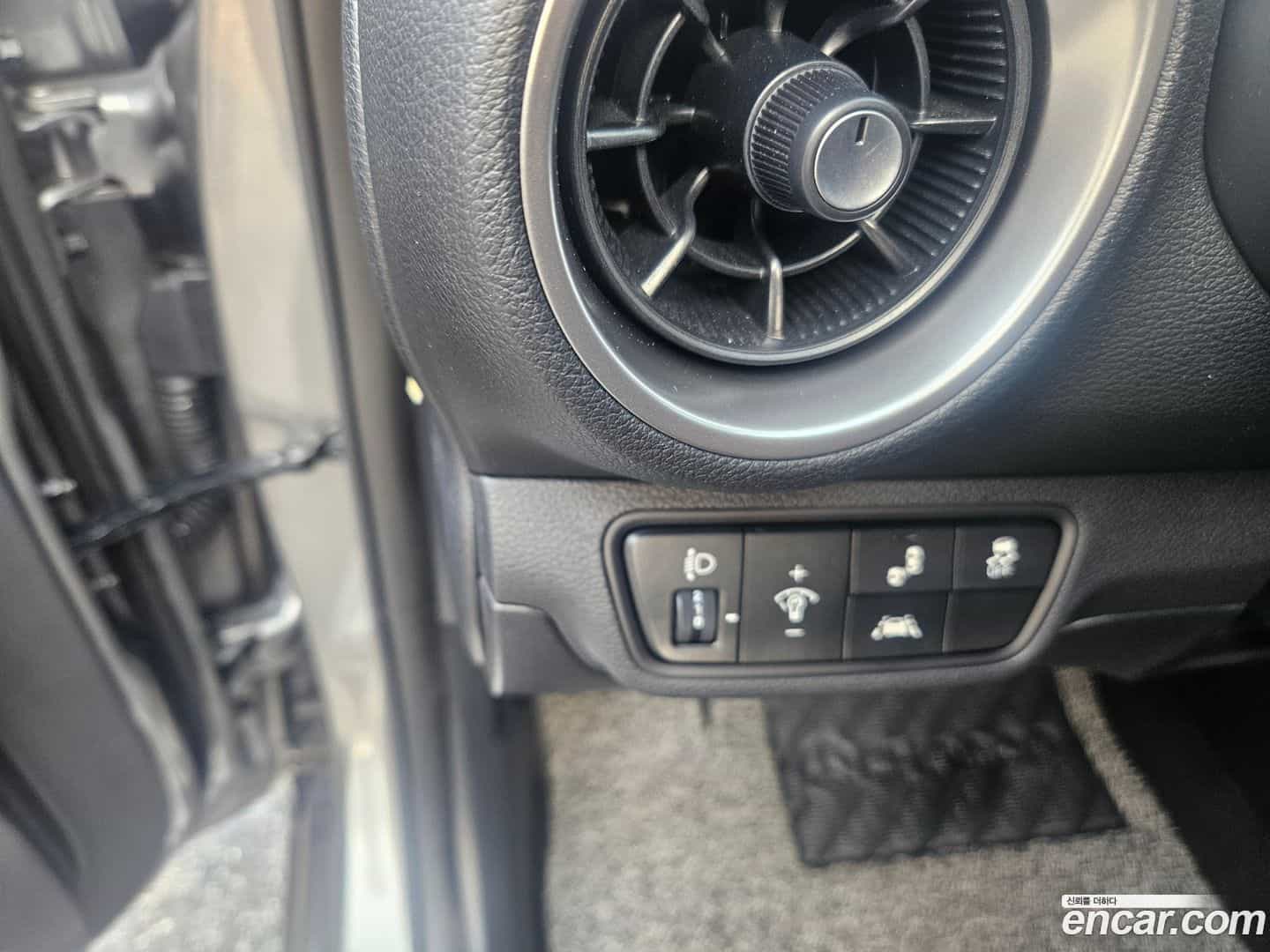 K3 Kia 2019.0-OPTION-020