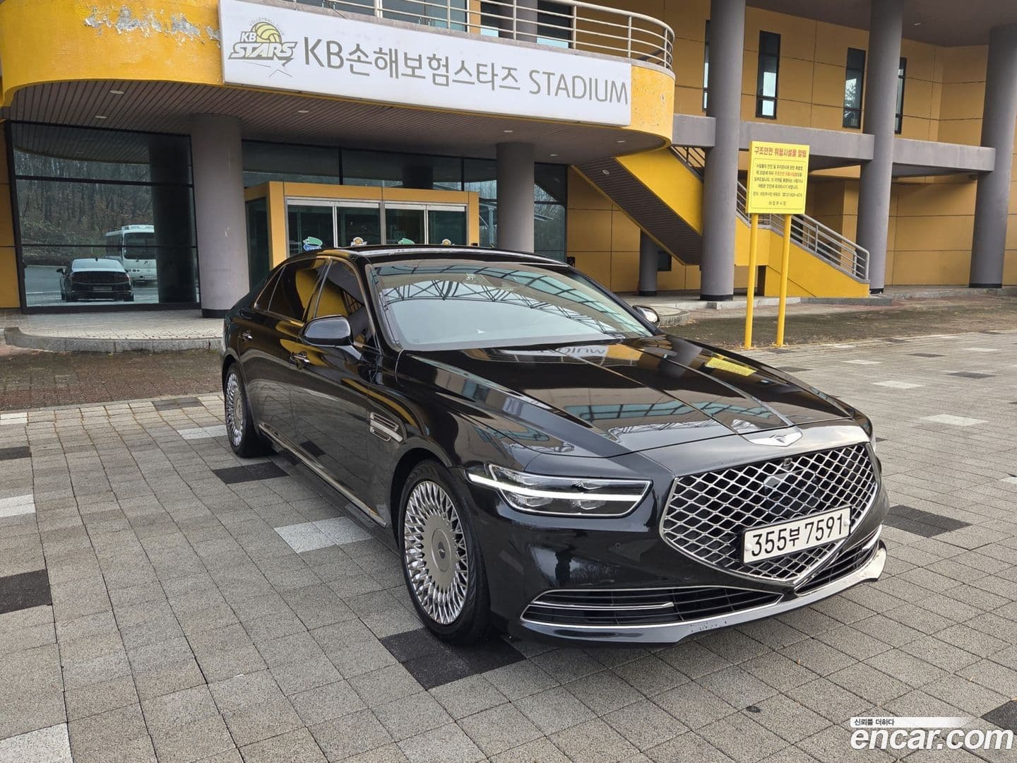 Main__Slider__Photo:G90 Genesis 2019.3-0