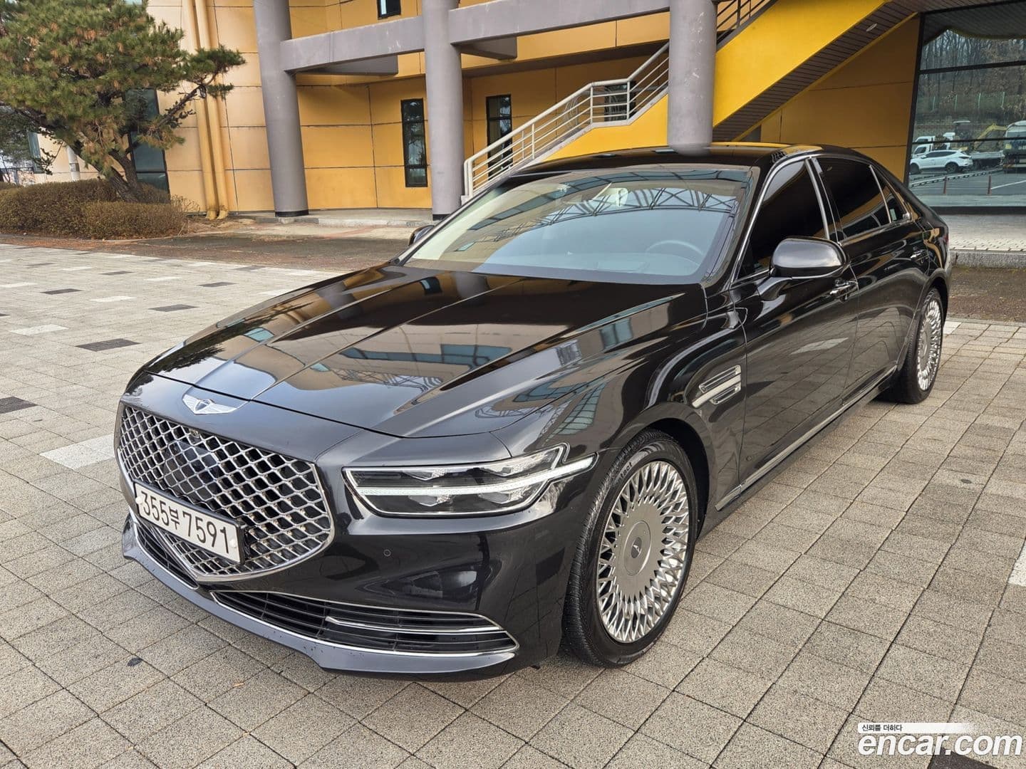 Main__Slider__Photo:G90 Genesis 2019.3-1