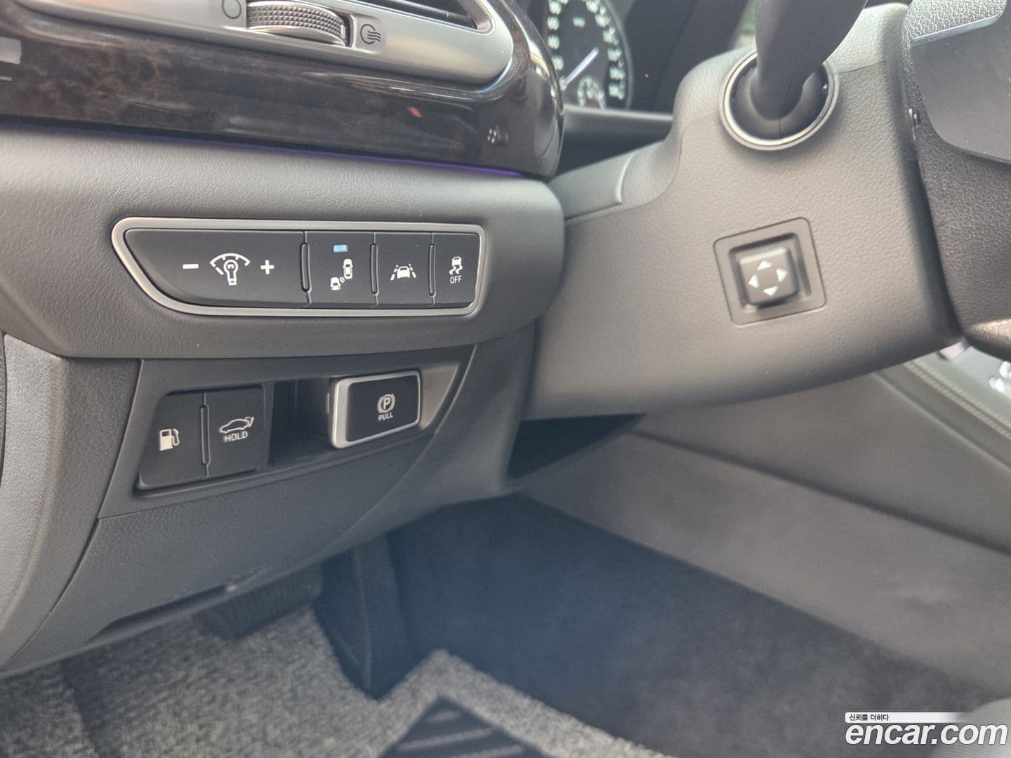 Main__Slider__Photo:G90 Genesis 2019.3-9