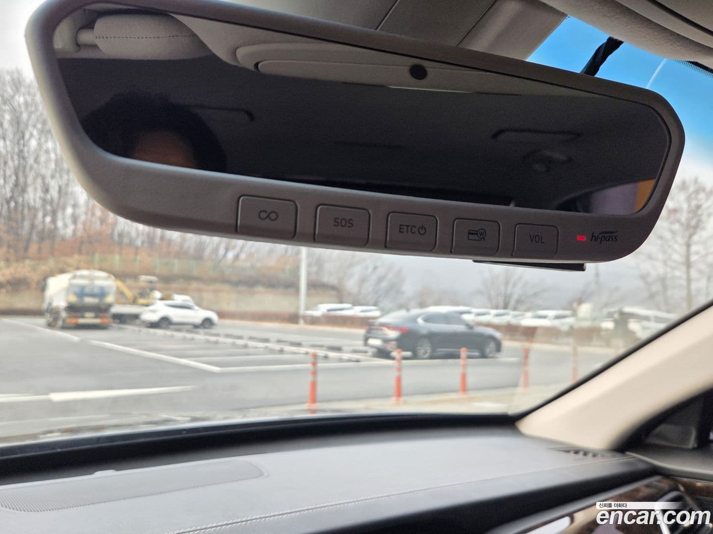 Main__Slider__Photo:G90 Genesis 2019.3-15