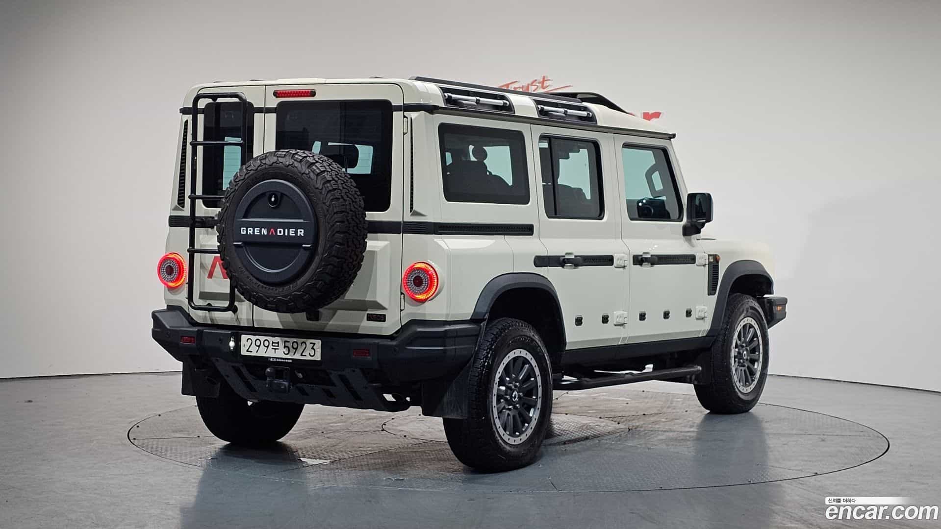 Grenadier Ineos 2024.5-OUTER-002