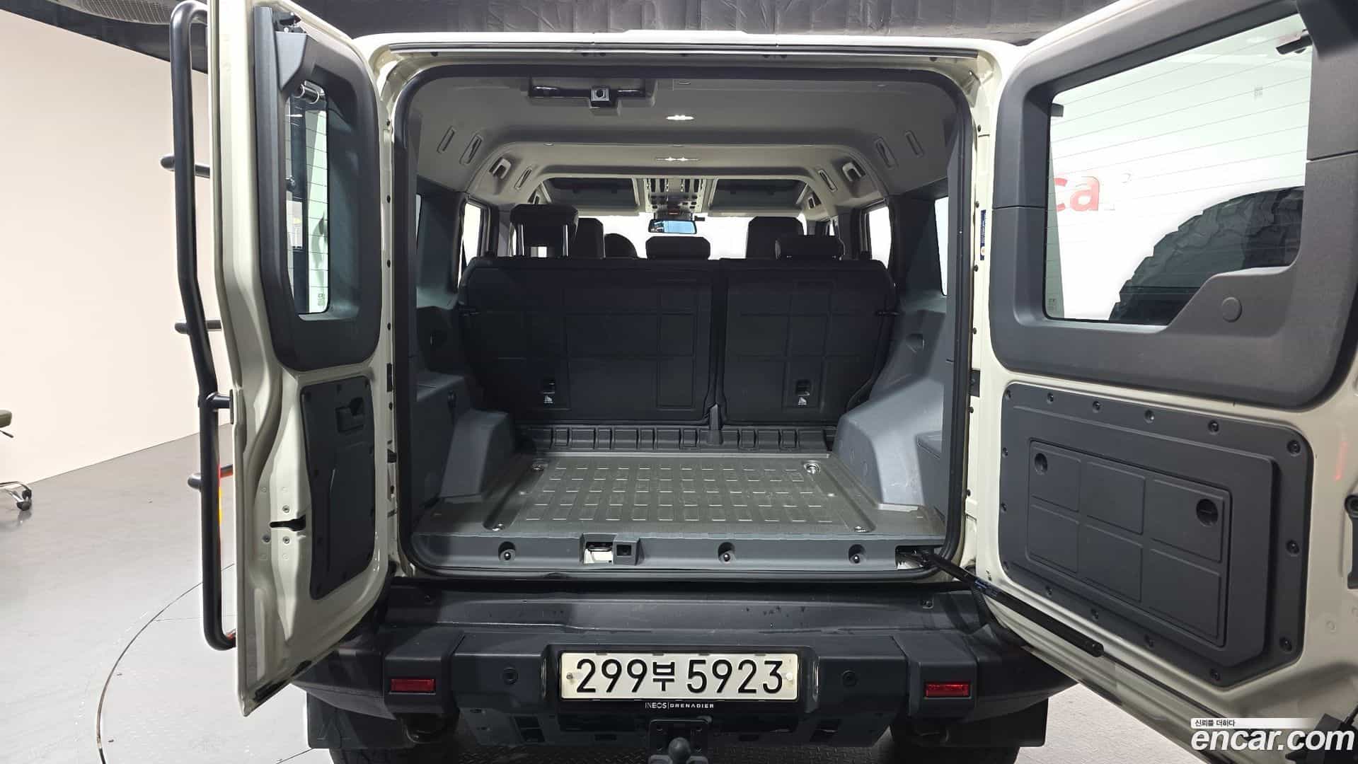 Grenadier Ineos 2024.5-OPTION-024