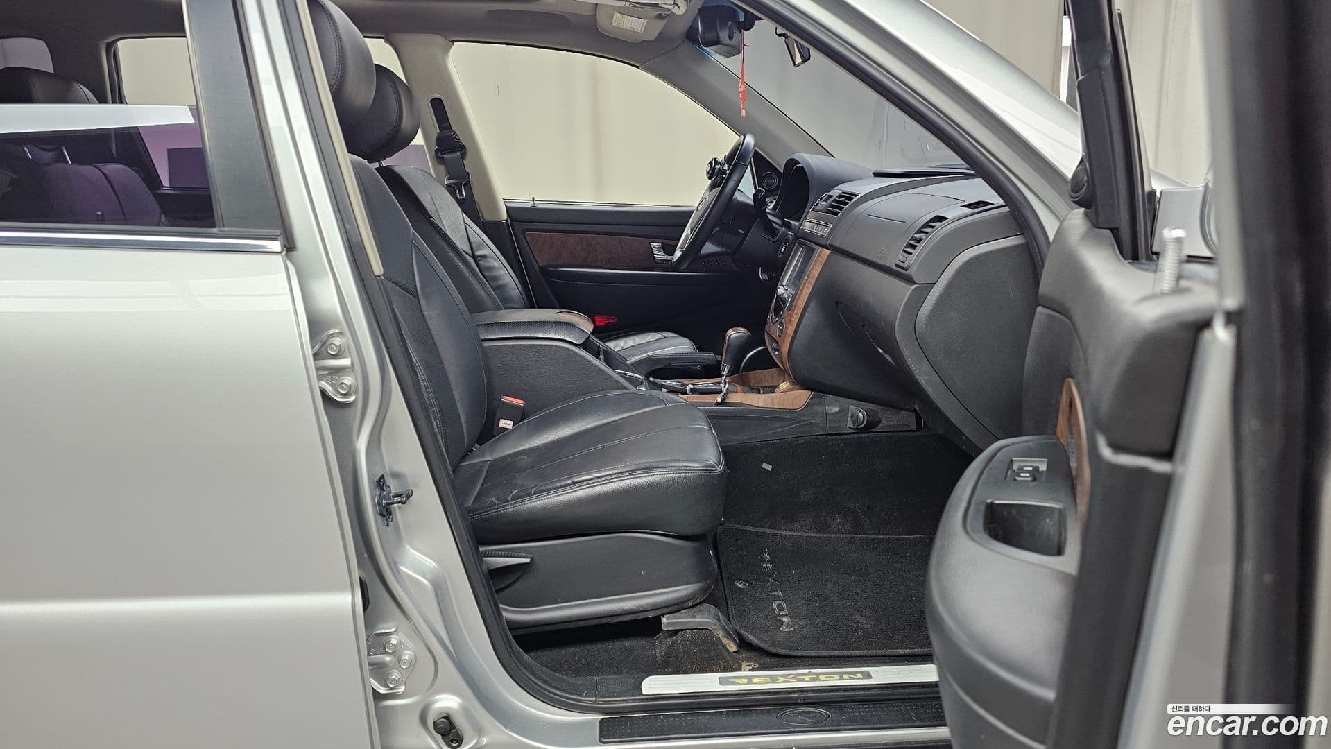 Main__Slider__Photo:Rexton KG_Mobility_Ssangyong 2015.8-10
