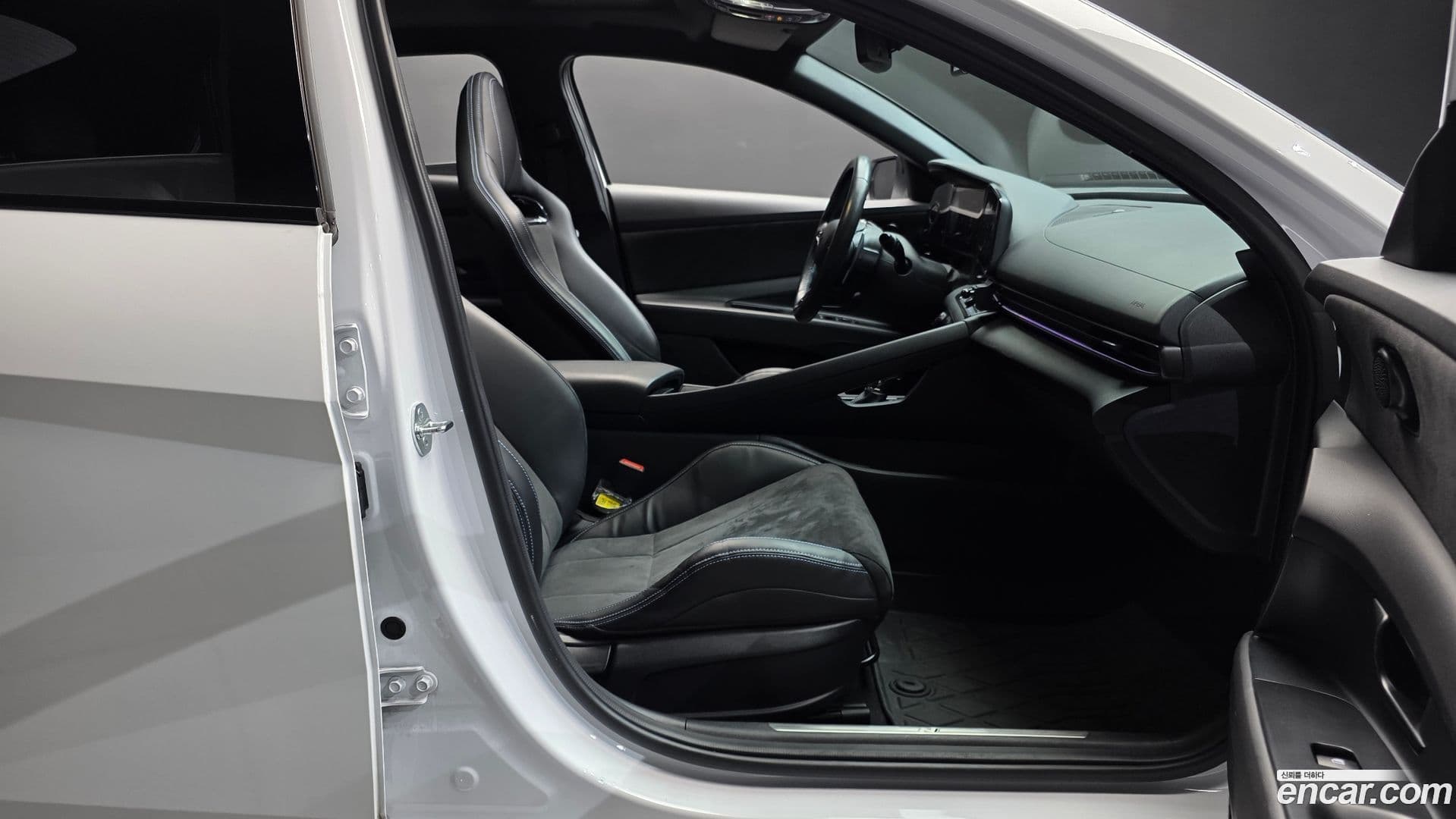 Main__Slider__Photo:AVANTE Hyundai 2024.4-9