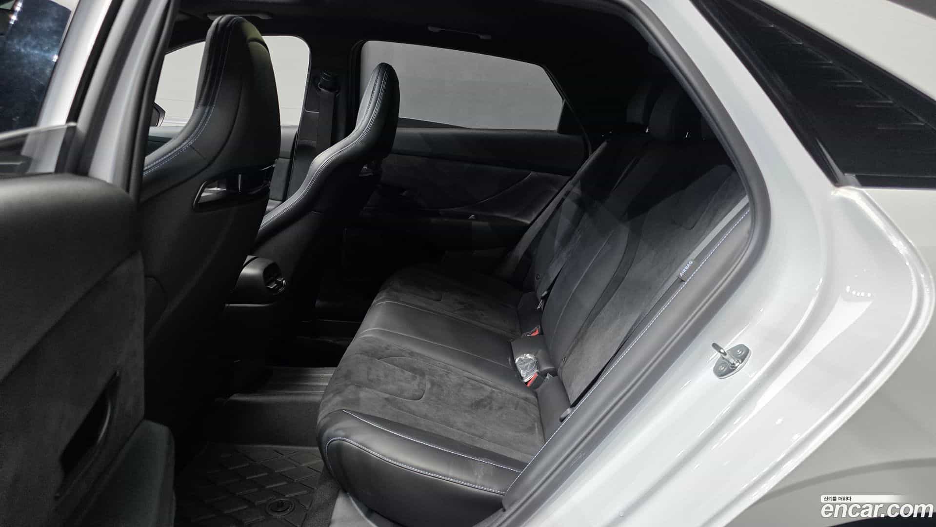 AVANTE Hyundai 2024.4-OPTION-016