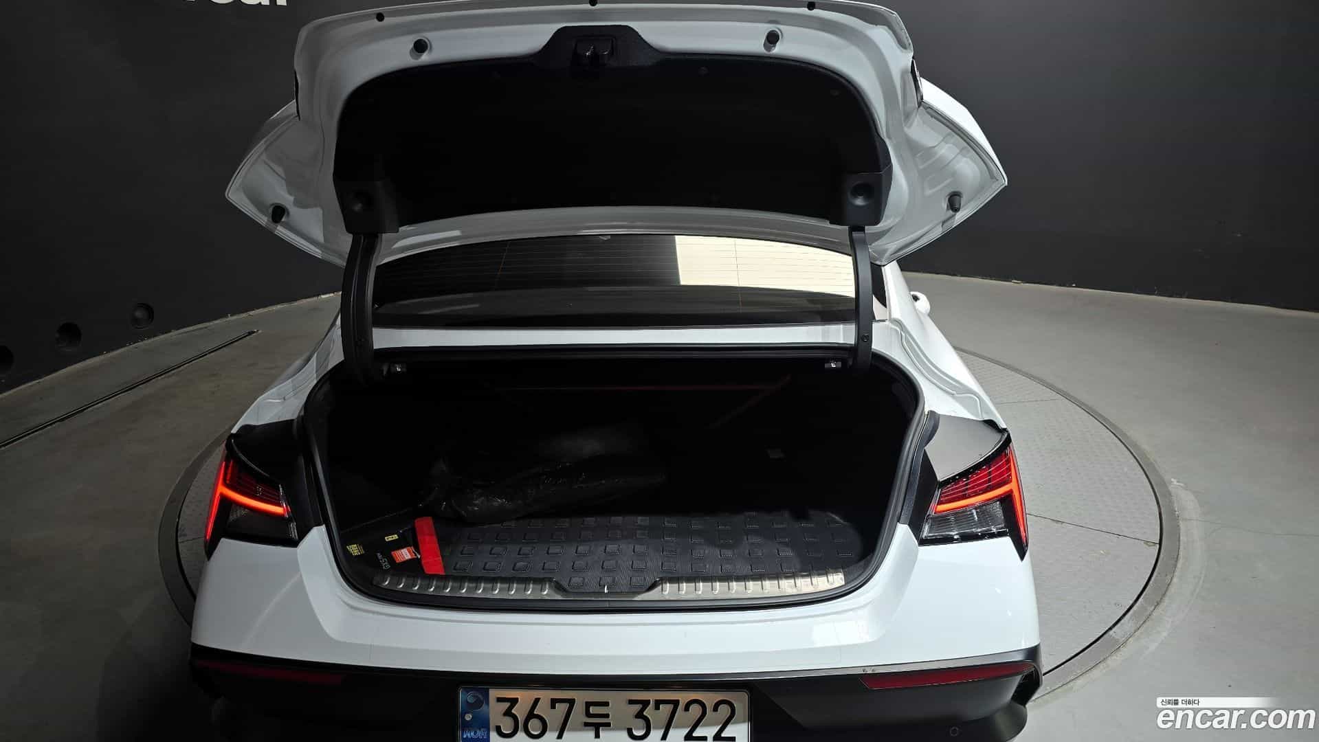 AVANTE Hyundai 2024.4-OPTION-024