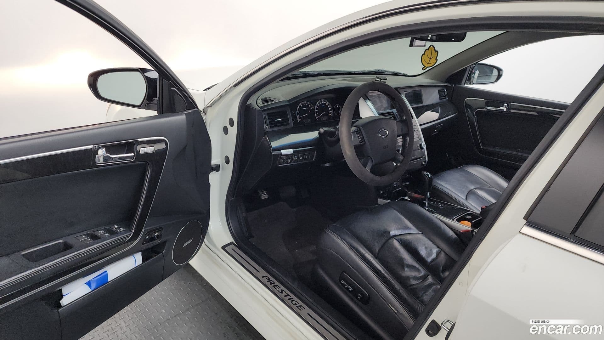 Main__Slider__Photo:SM7 Renault-KoreaSamsung 2010.3-9