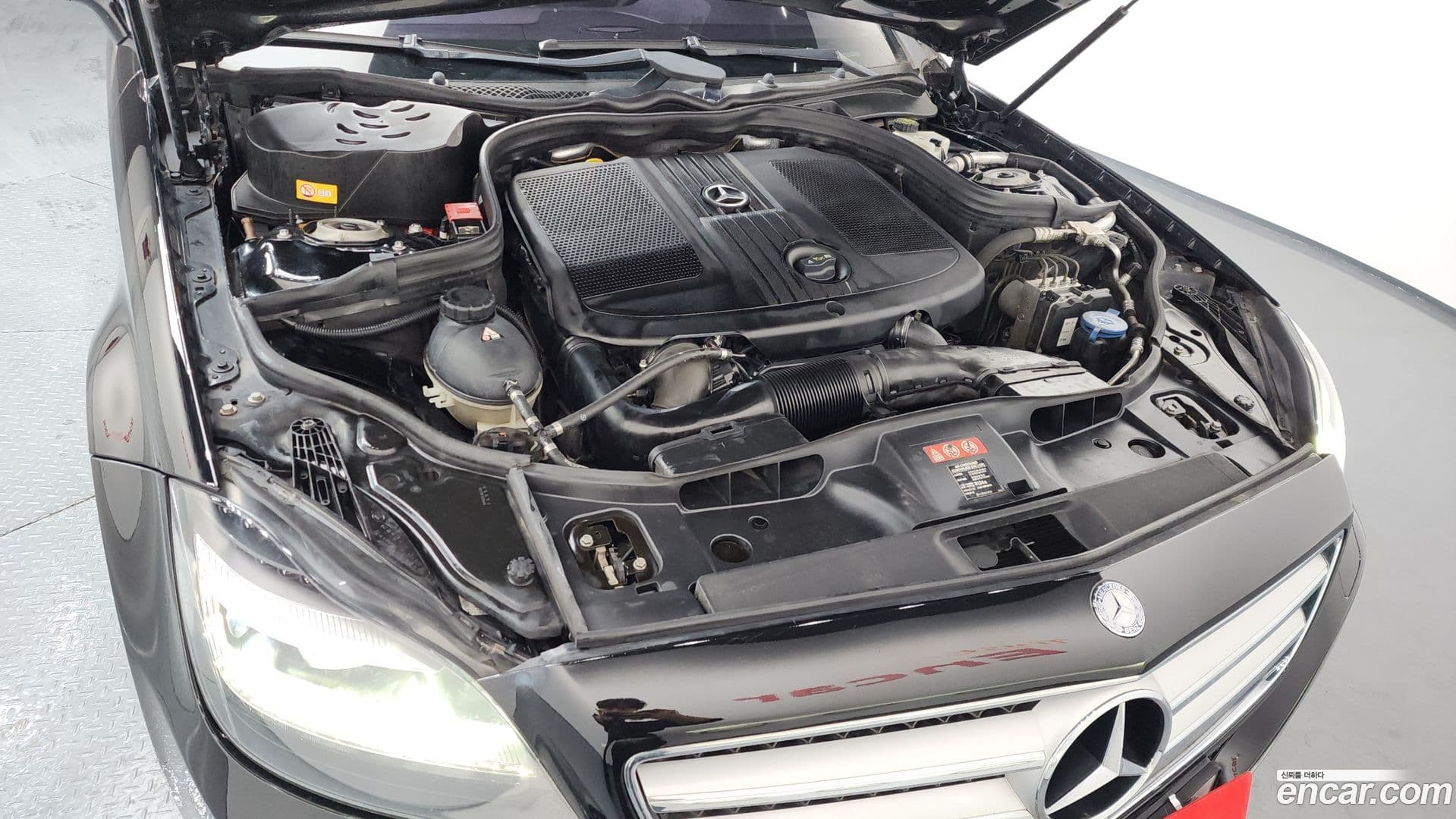 Main__Slider__Photo:CLS-Class Mercedes-Benz 2014.3-5