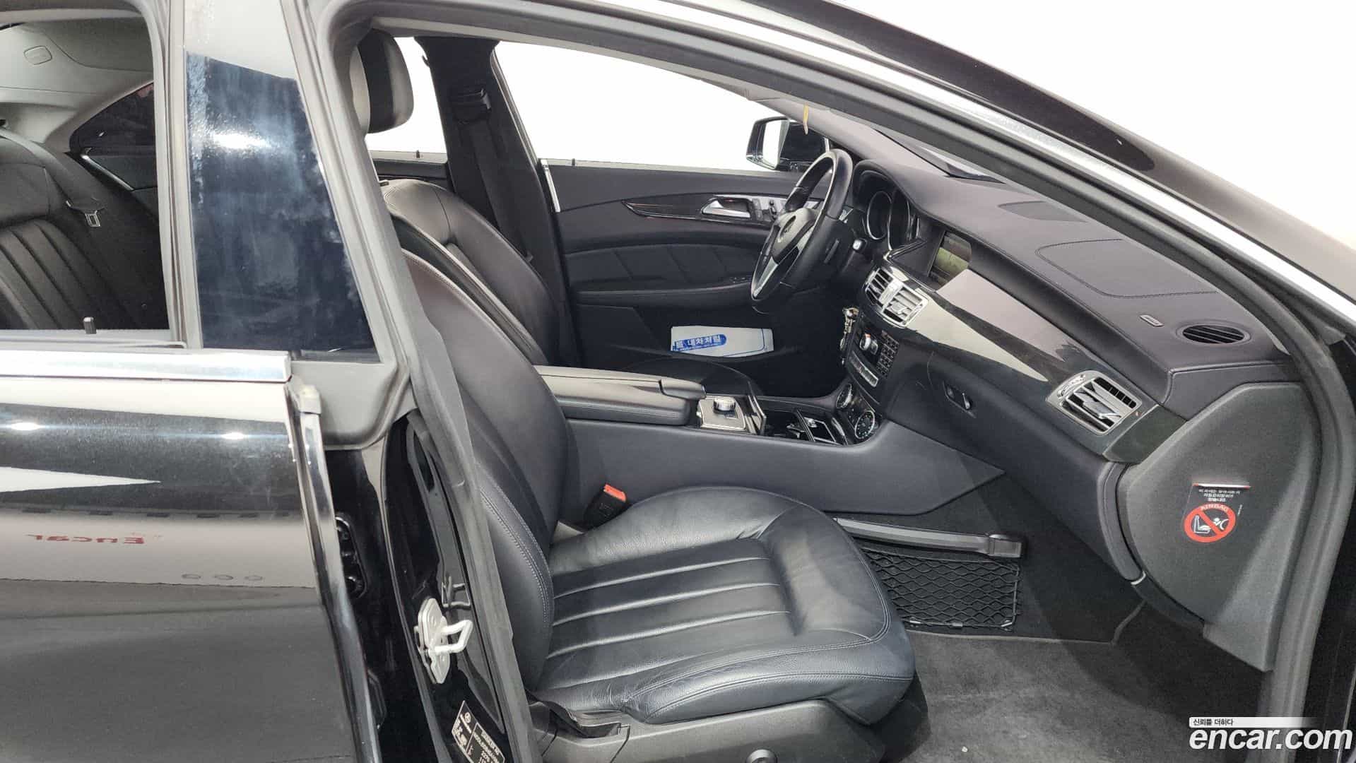 CLS-Class Mercedes-Benz 2014.3-OPTION-015