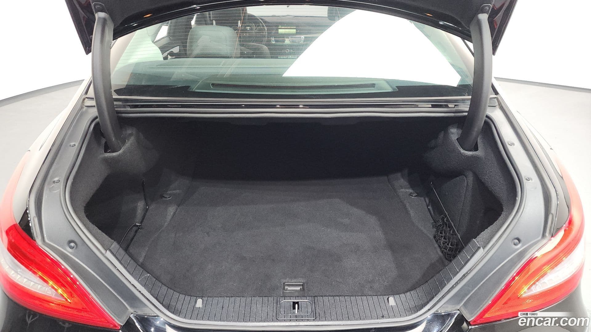 Main__Slider__Photo:CLS-Class Mercedes-Benz 2014.3-19