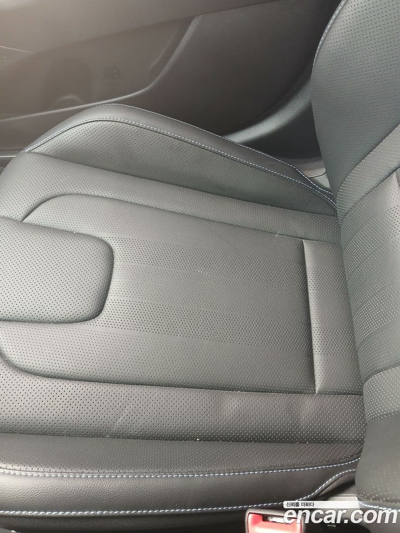 Main__Slider__Photo:AVANTE Hyundai 2022.3-9