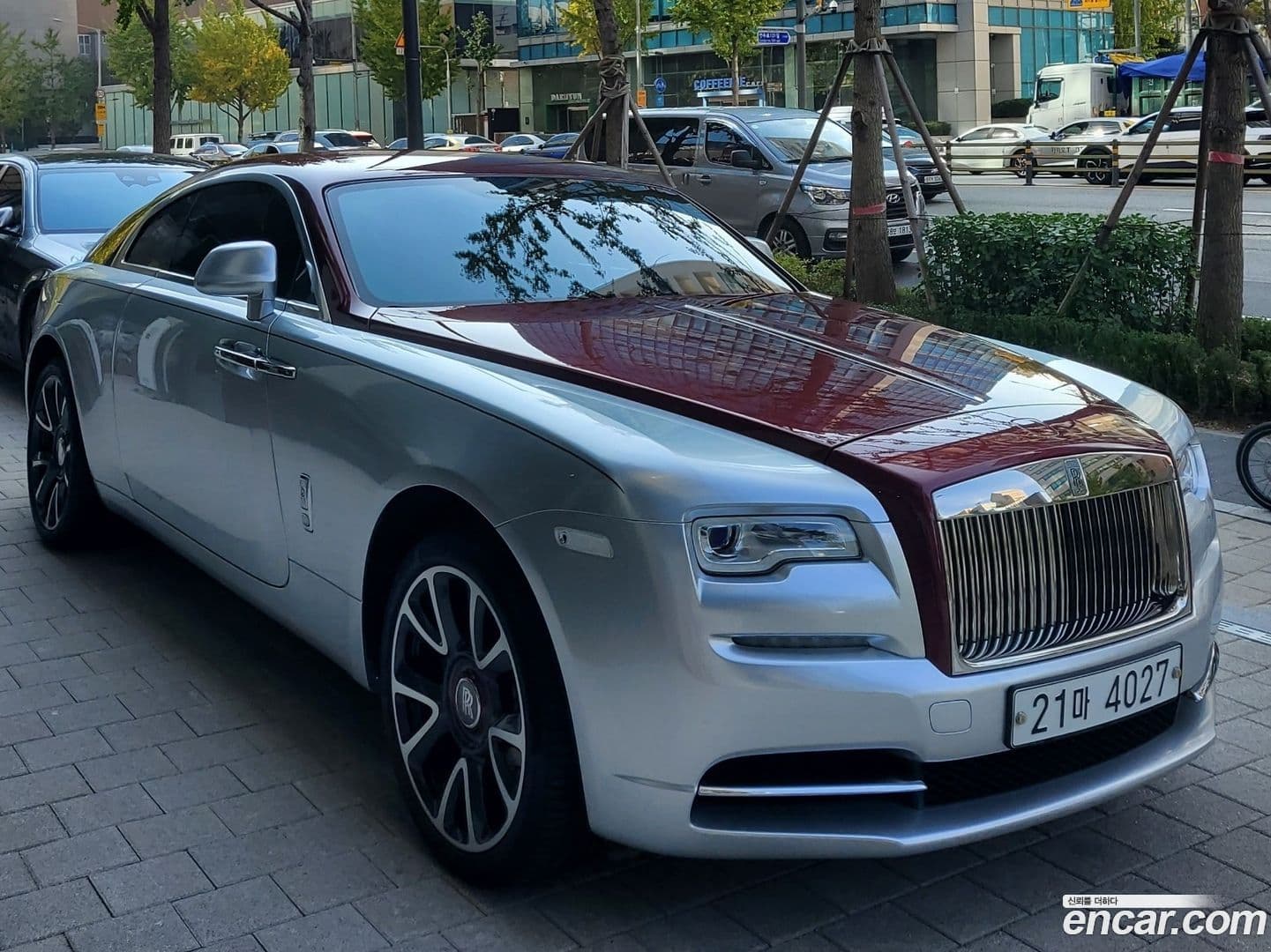 Main__Slider__Photo:Wraith Rolls-Royce 2019.3-18