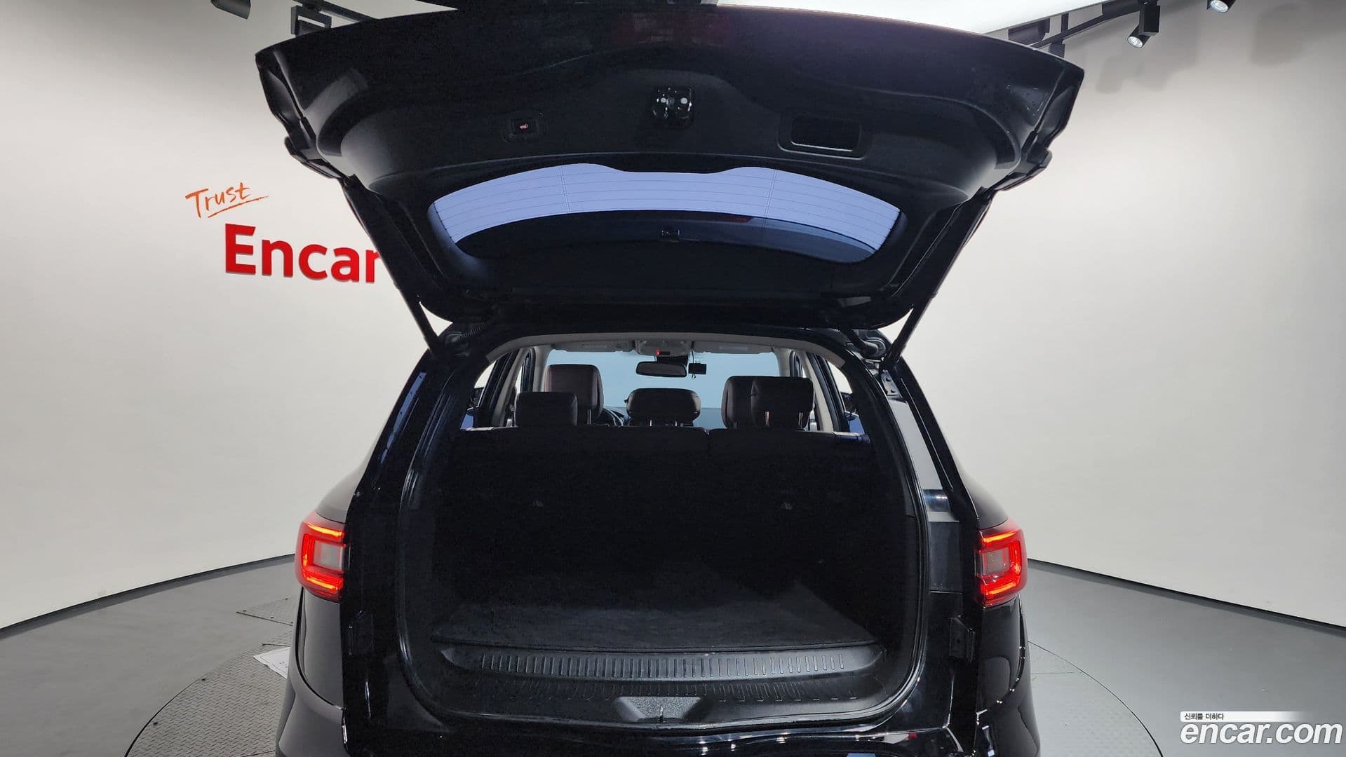 Main__Slider__Photo:QM6 Renault-KoreaSamsung 2019.5-19