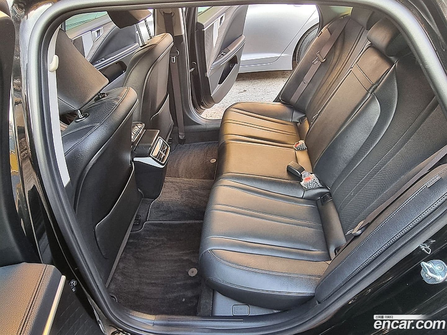 Main__Slider__Photo:K8 Kia 2021.10-13