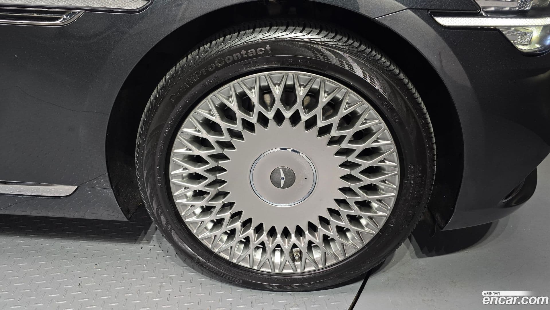 Main__Slider__Photo:G90 Genesis 2019.11-4