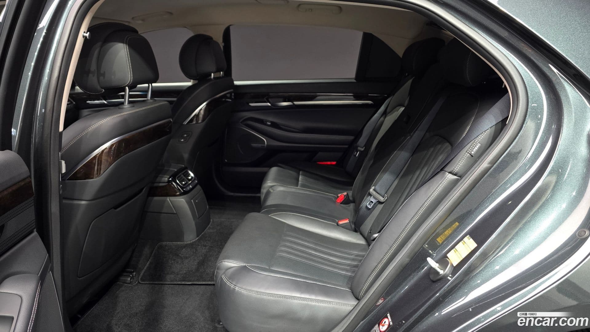 Main__Slider__Photo:G90 Genesis 2019.11-11