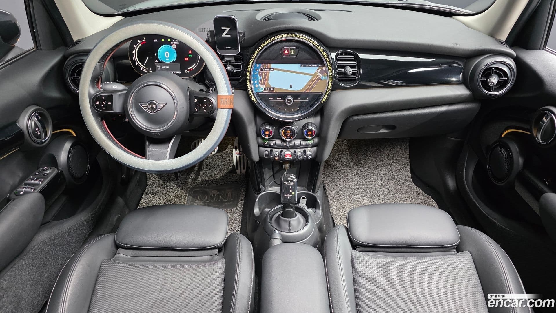 Main__Slider__Photo:Cooper Mini 2022.3-6