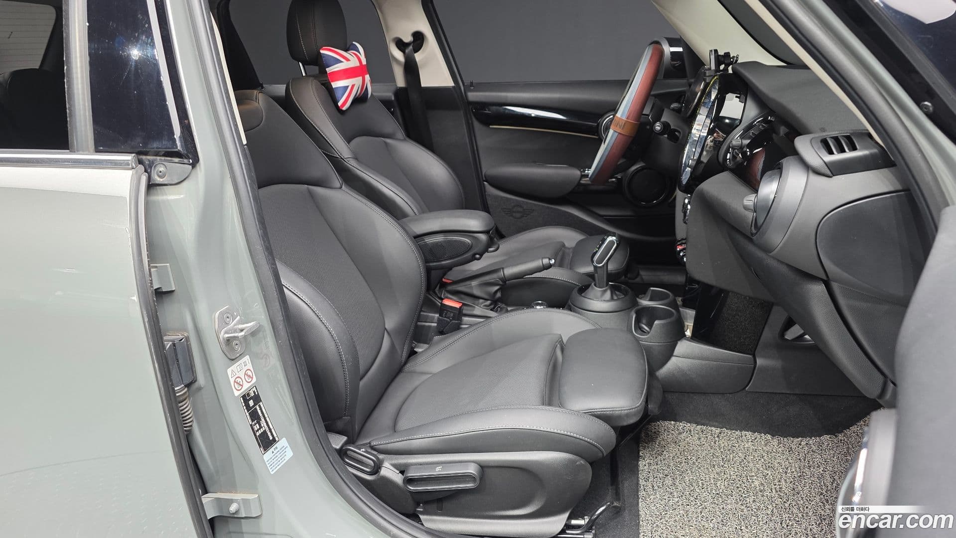 Main__Slider__Photo:Cooper Mini 2022.3-10