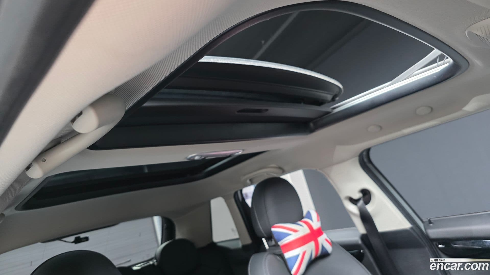 Main__Slider__Photo:Cooper Mini 2022.3-16