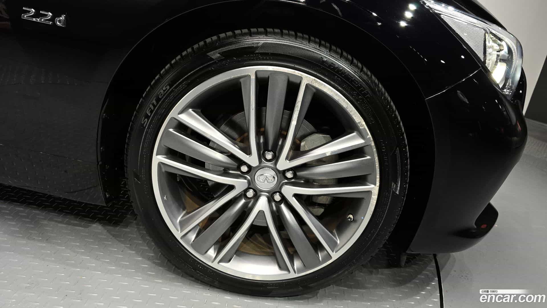 Q50 Infiniti 2015.4-OUTER-005