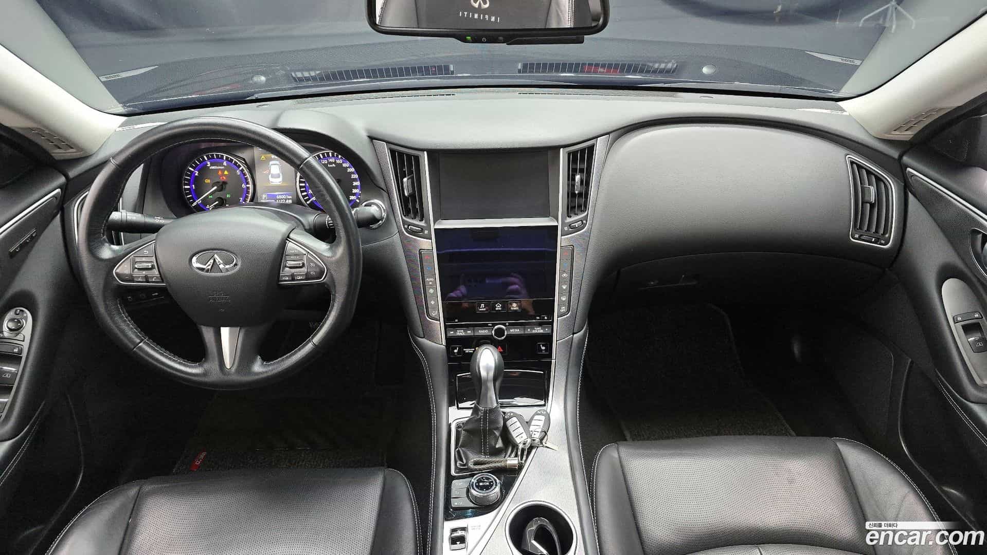 Q50 Infiniti 2015.4-INNER-007