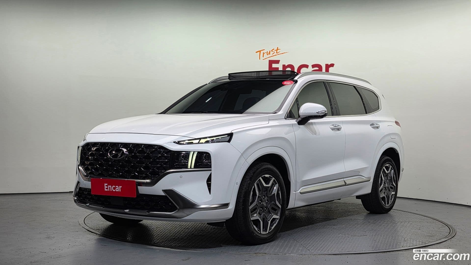 Main__Slider__Photo:Santafe Hyundai 2021.11-0