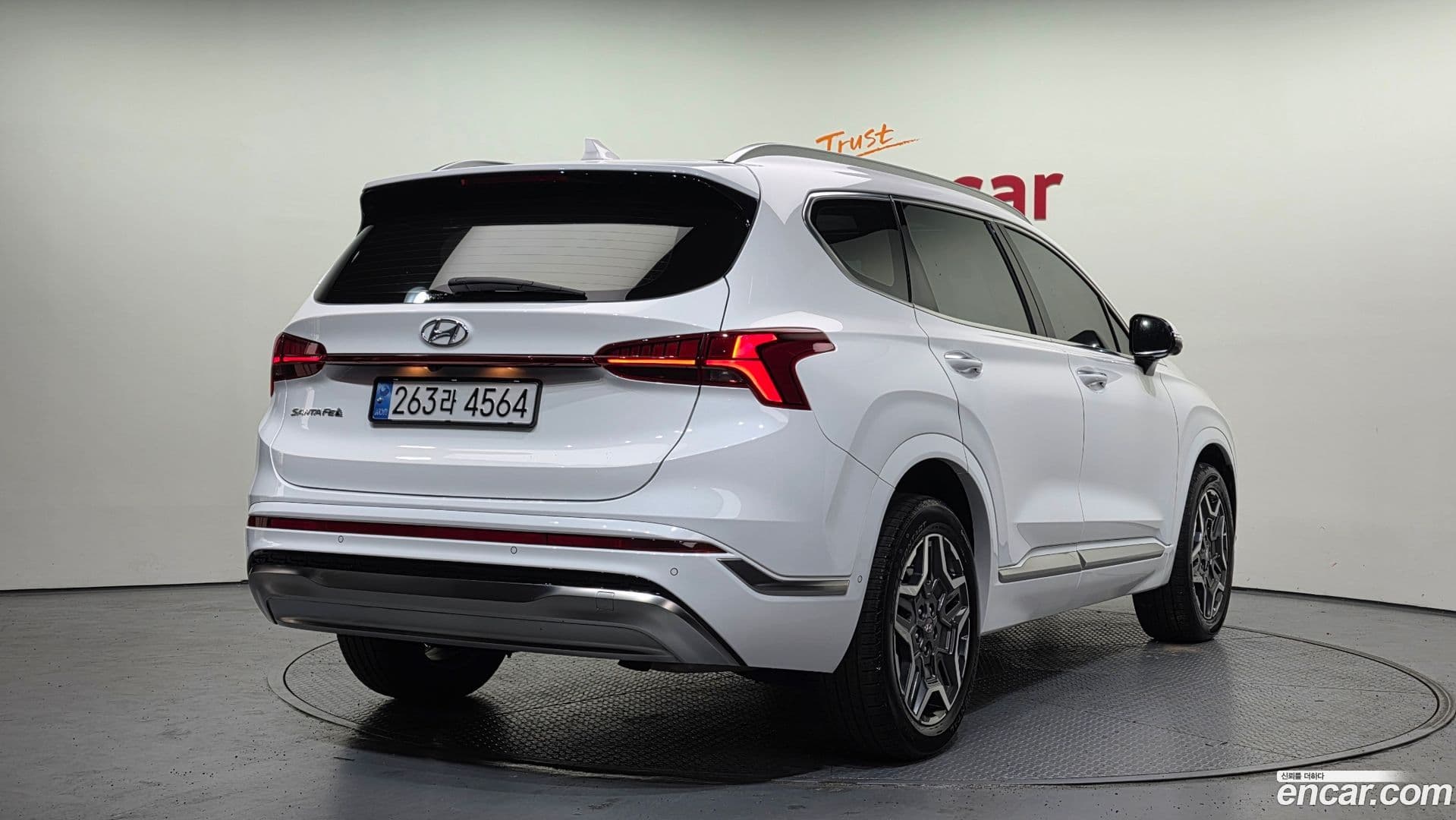 Main__Slider__Photo:Santafe Hyundai 2021.11-1