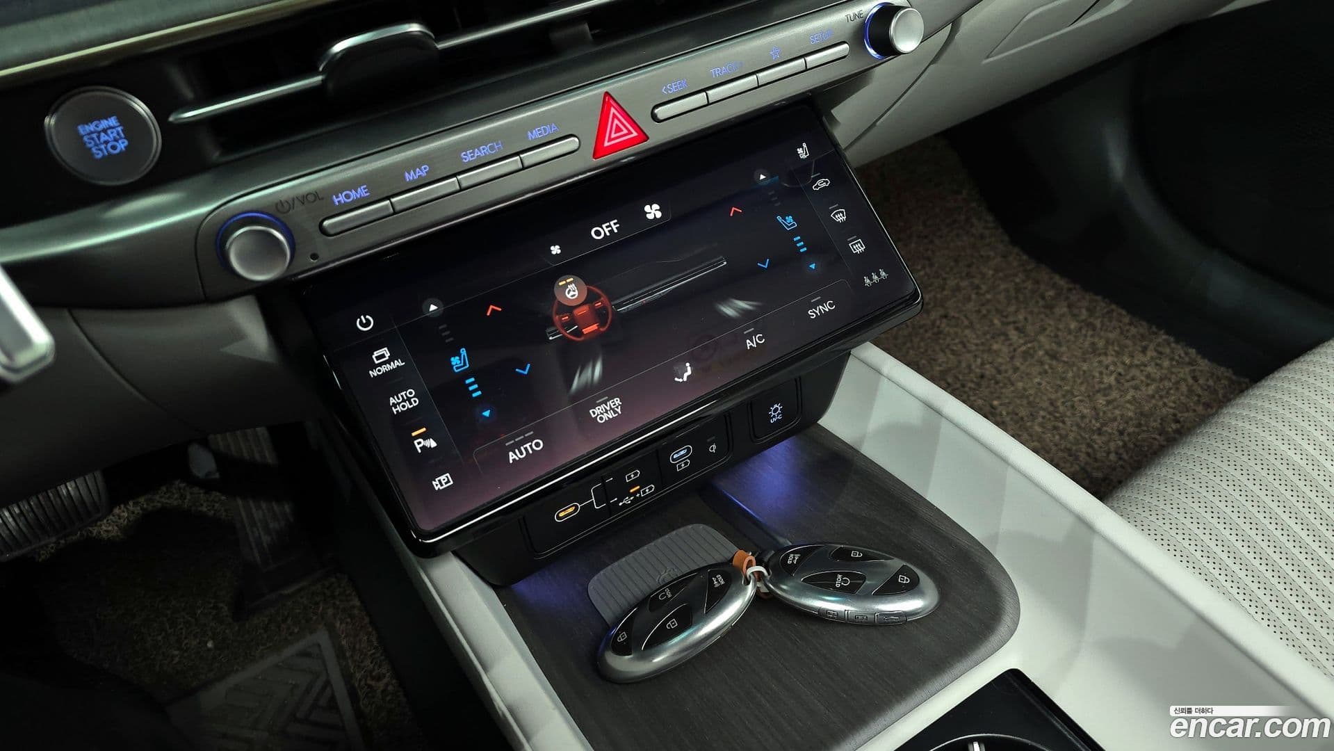 Main__Slider__Photo:Grandeur Hyundai 2023.1-16