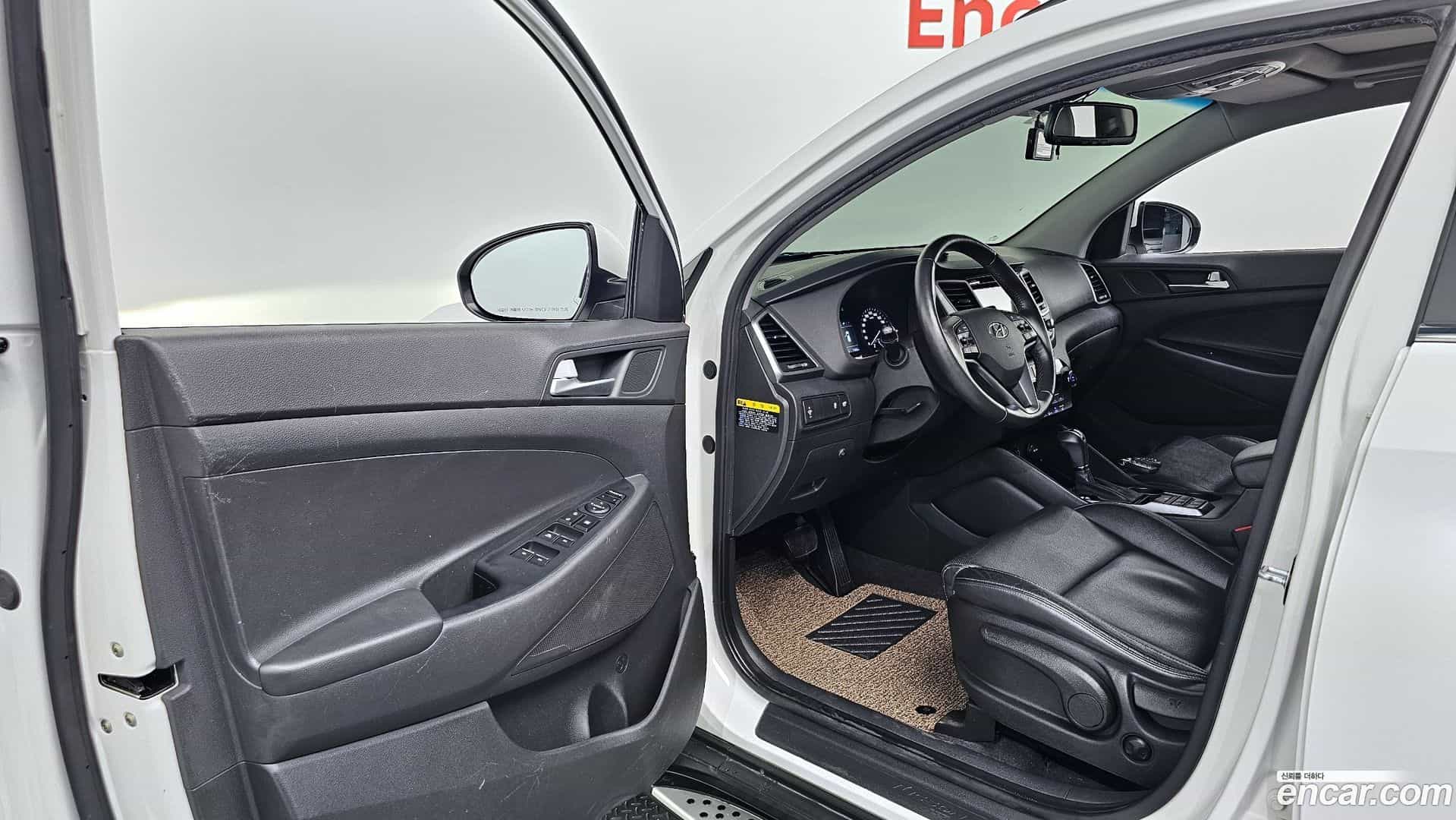 Tucson Hyundai 2016.5-INNER-010