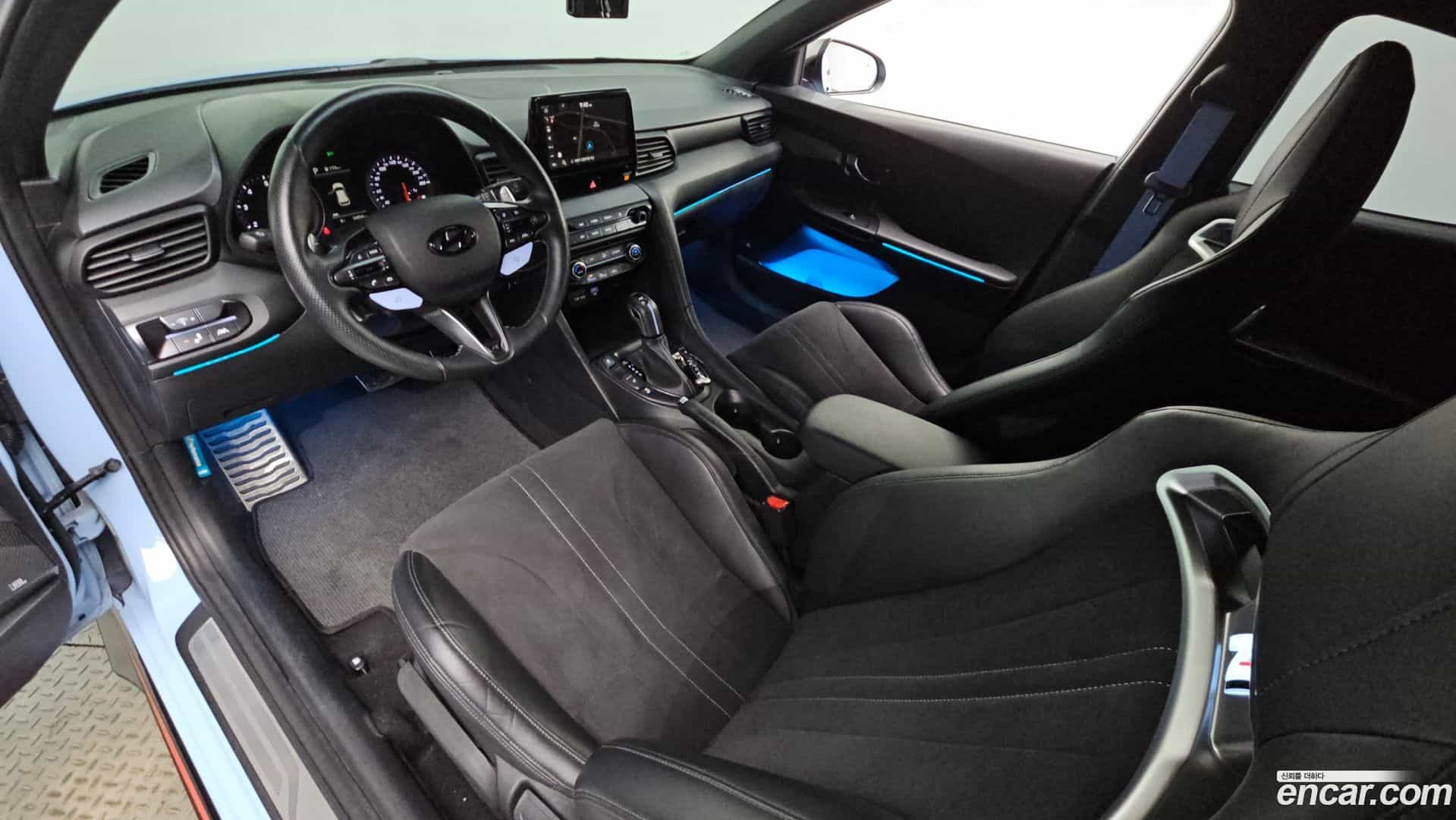 Veloster Hyundai 2021.2-INNER-007