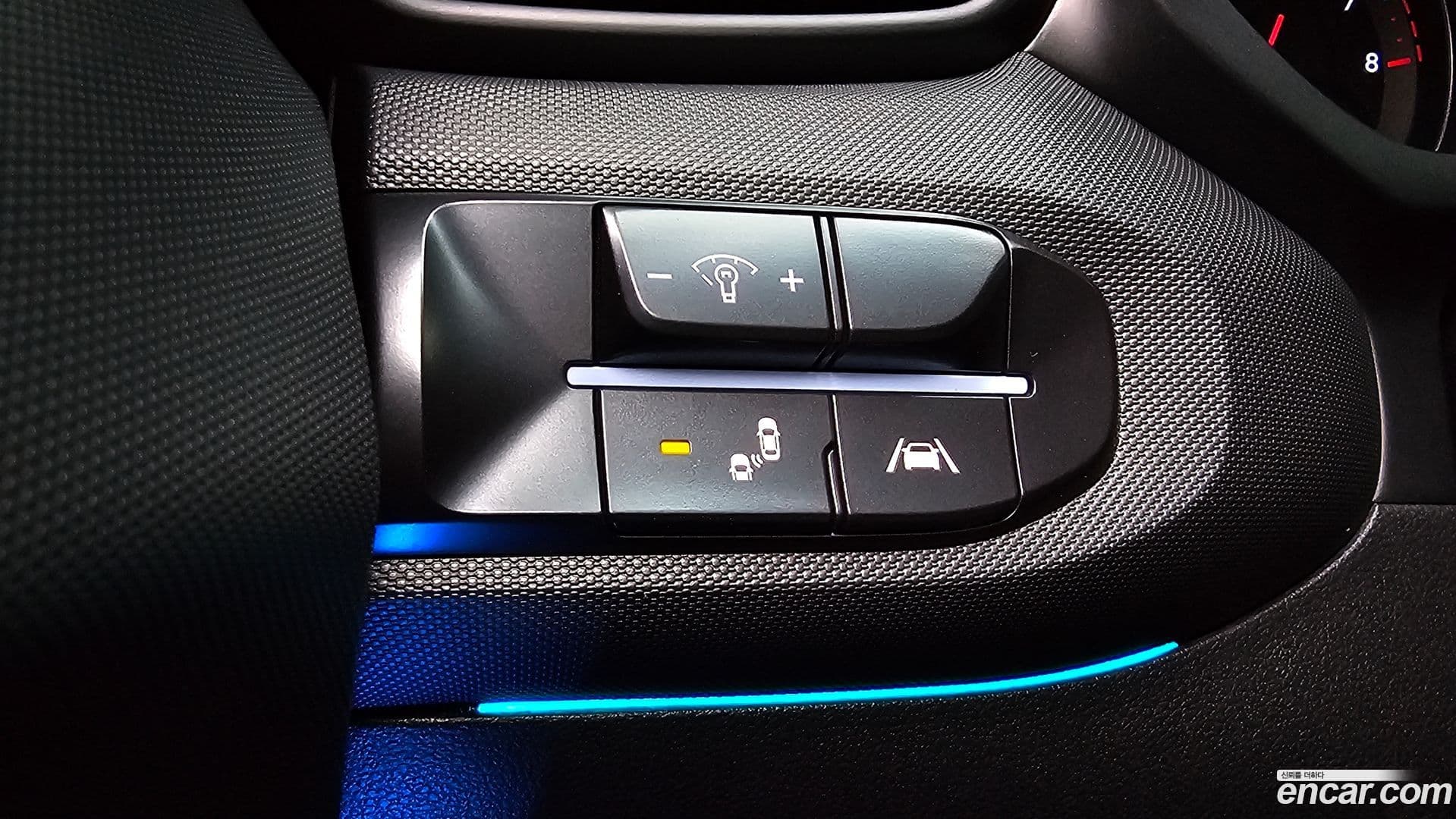 Main__Slider__Photo:Veloster Hyundai 2021.2-13