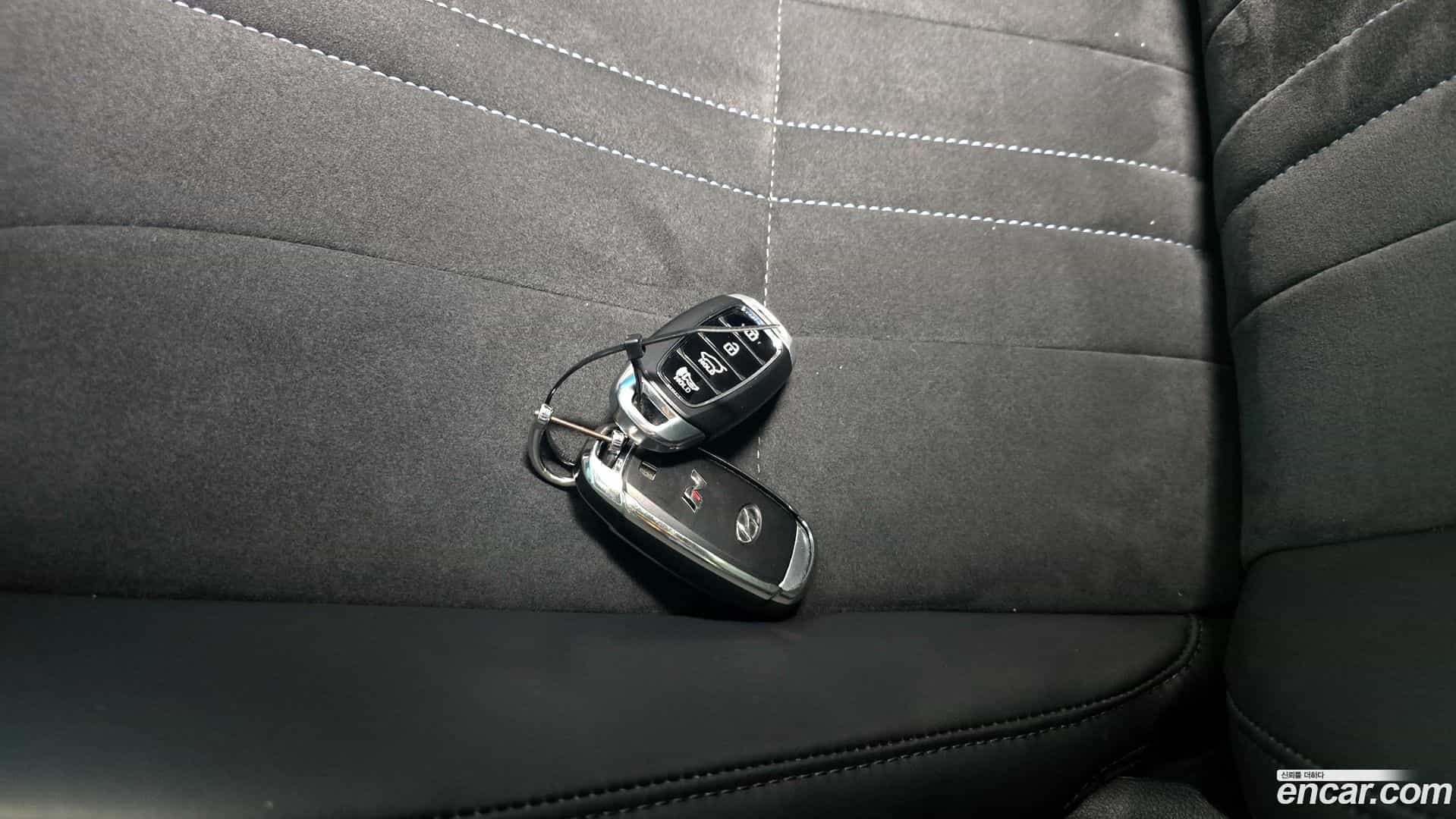 Veloster Hyundai 2021.2-OPTION-023