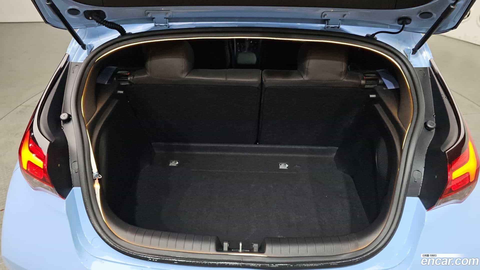 Veloster Hyundai 2021.2-OPTION-024