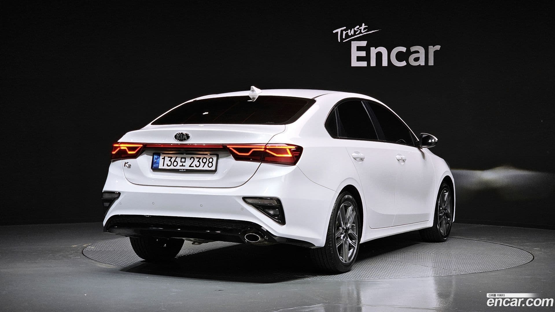 Main__Slider__Photo:K3 Kia 2018.4-1