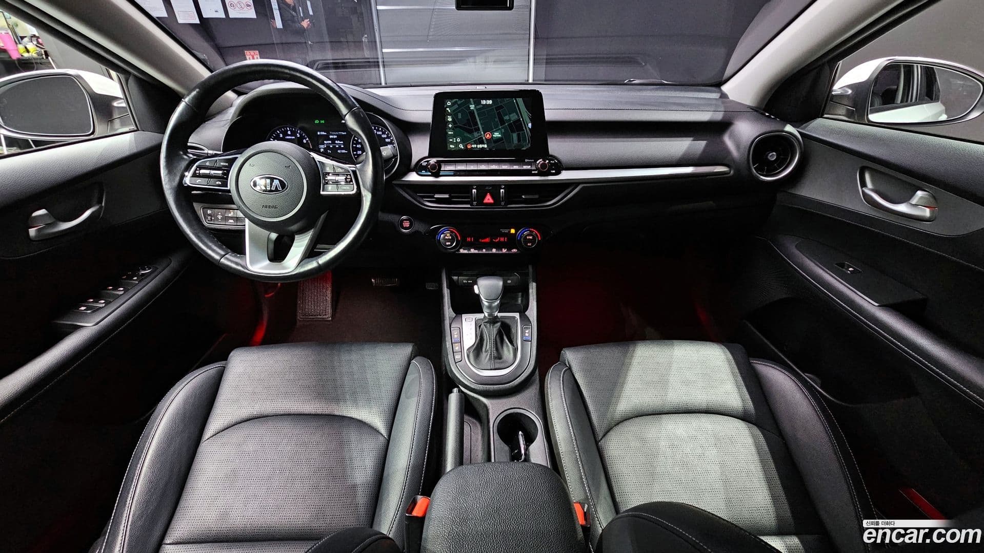 Main__Slider__Photo:K3 Kia 2018.4-6