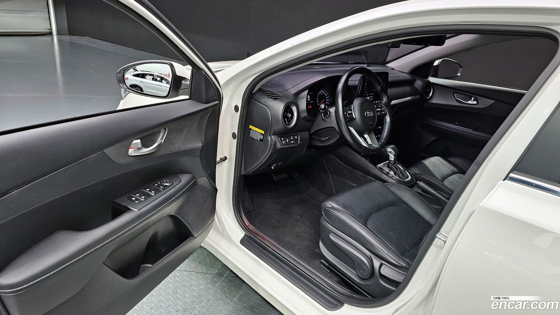 Main__Slider__Photo:K3 Kia 2018.4-10