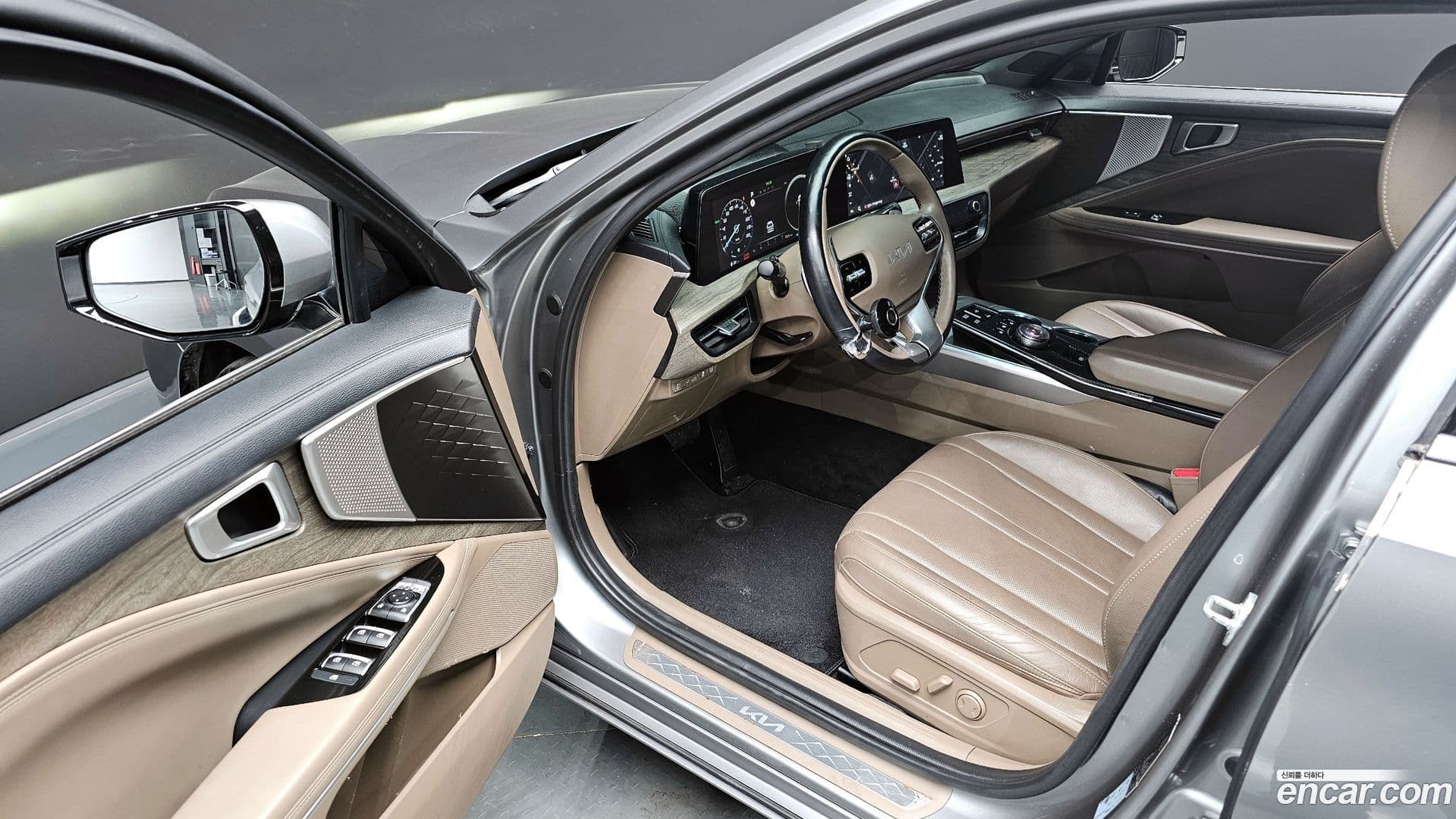 Main__Slider__Photo:K8 Kia 2021.6-11