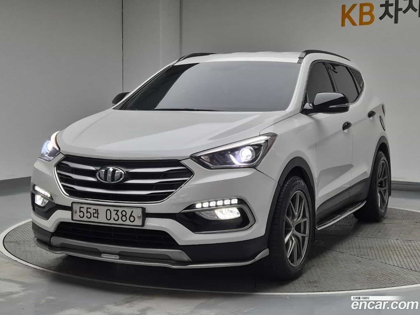 Santafe Hyundai 2015.10-OUTER-001