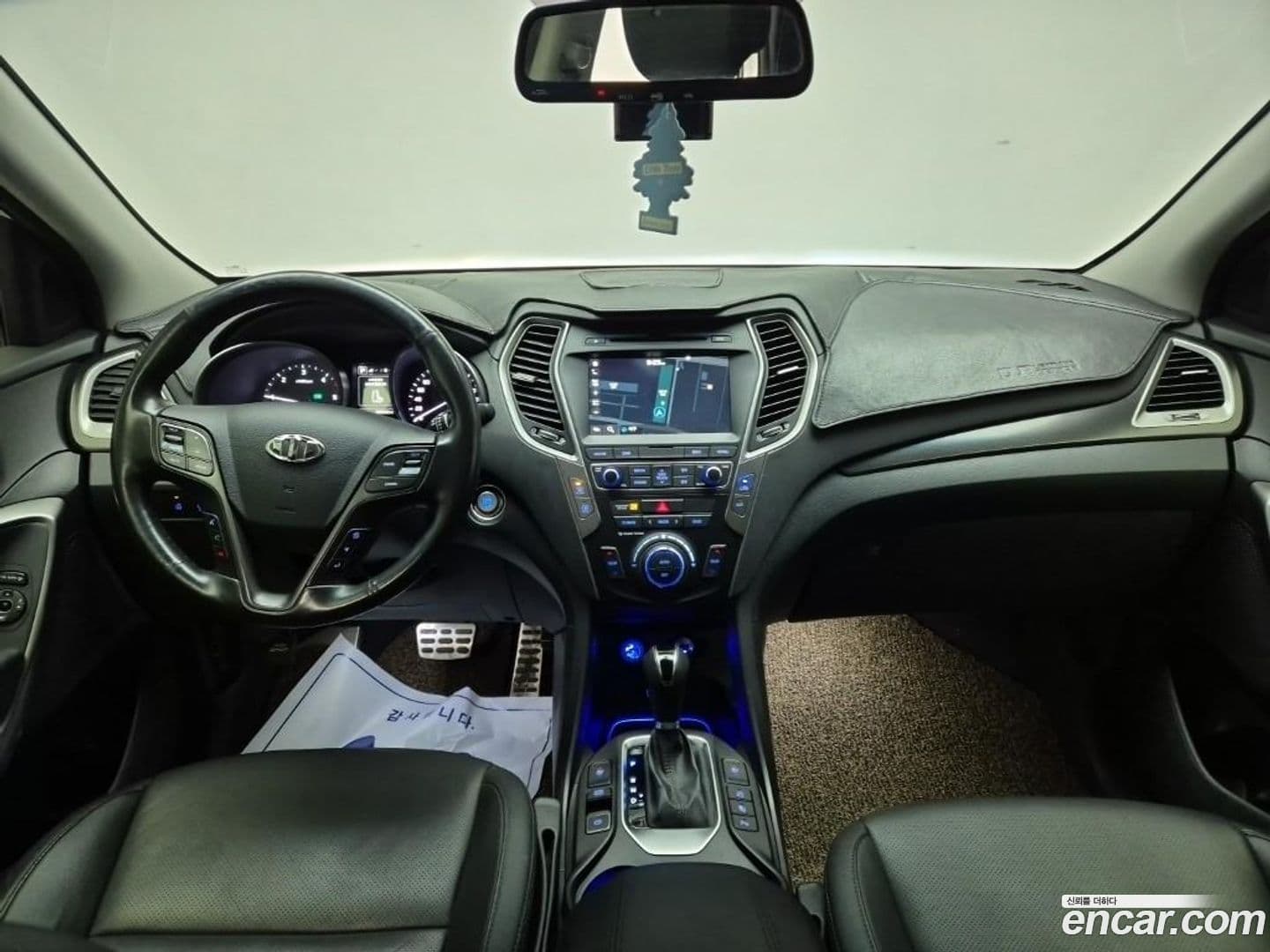 Main__Slider__Photo:Santafe Hyundai 2015.10-4
